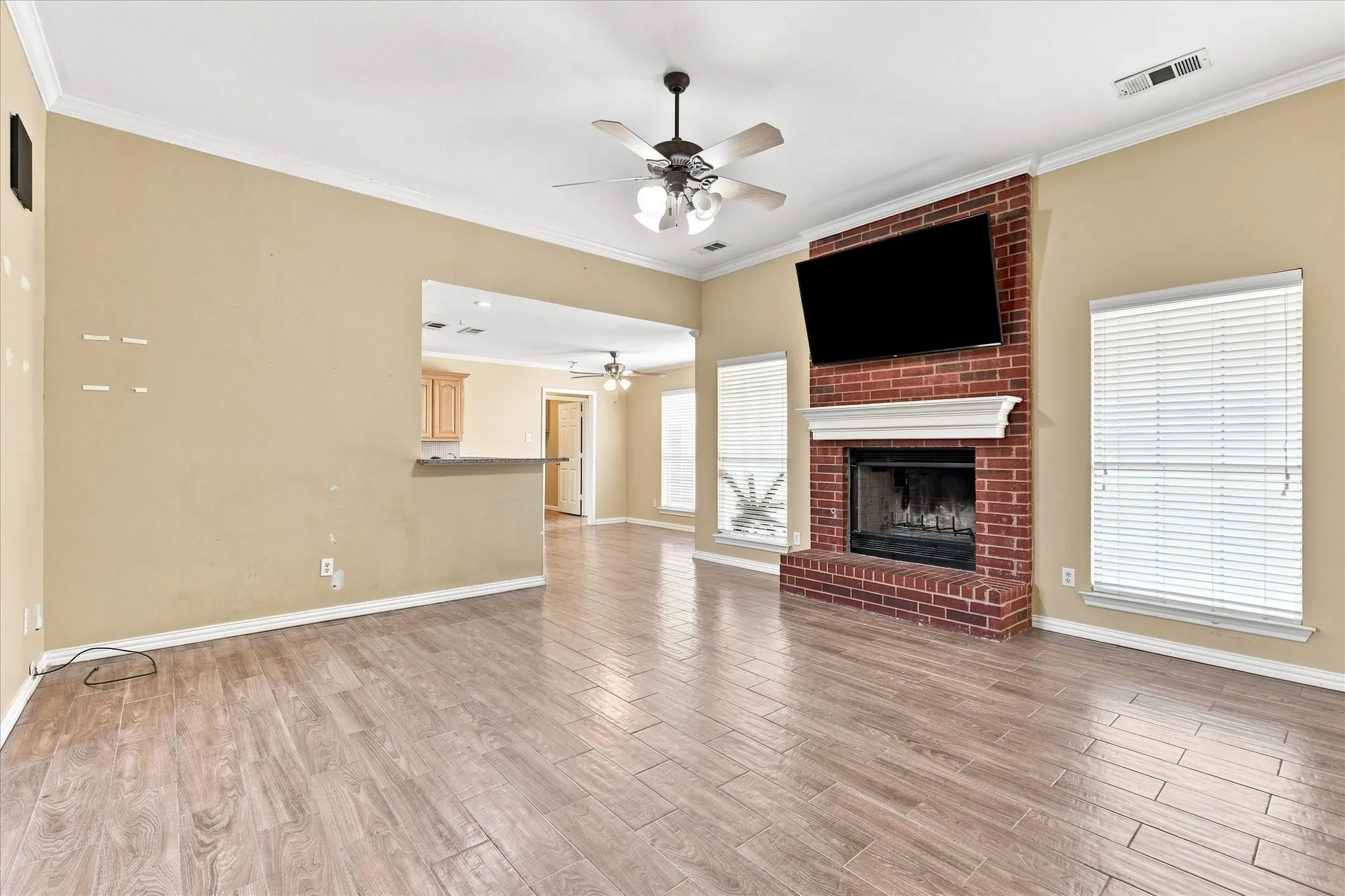 Single Family Residence For Sale in Kaufman County , 9934 Stonehearth Lane, Forney, Texas 75126, 3 Bedroom, 2 Bathroom, 4 Garage spaces, 1,759 Sqft, built in 2000, mls#21375443, Real Estate Agent in Forney, Homes For Sale in Kaufman county, Homes For Sale in Forney, Realtor in Forney Texas, Real Estate Brokerage Independent Realty Texas, Luminita Cordes Realtor
