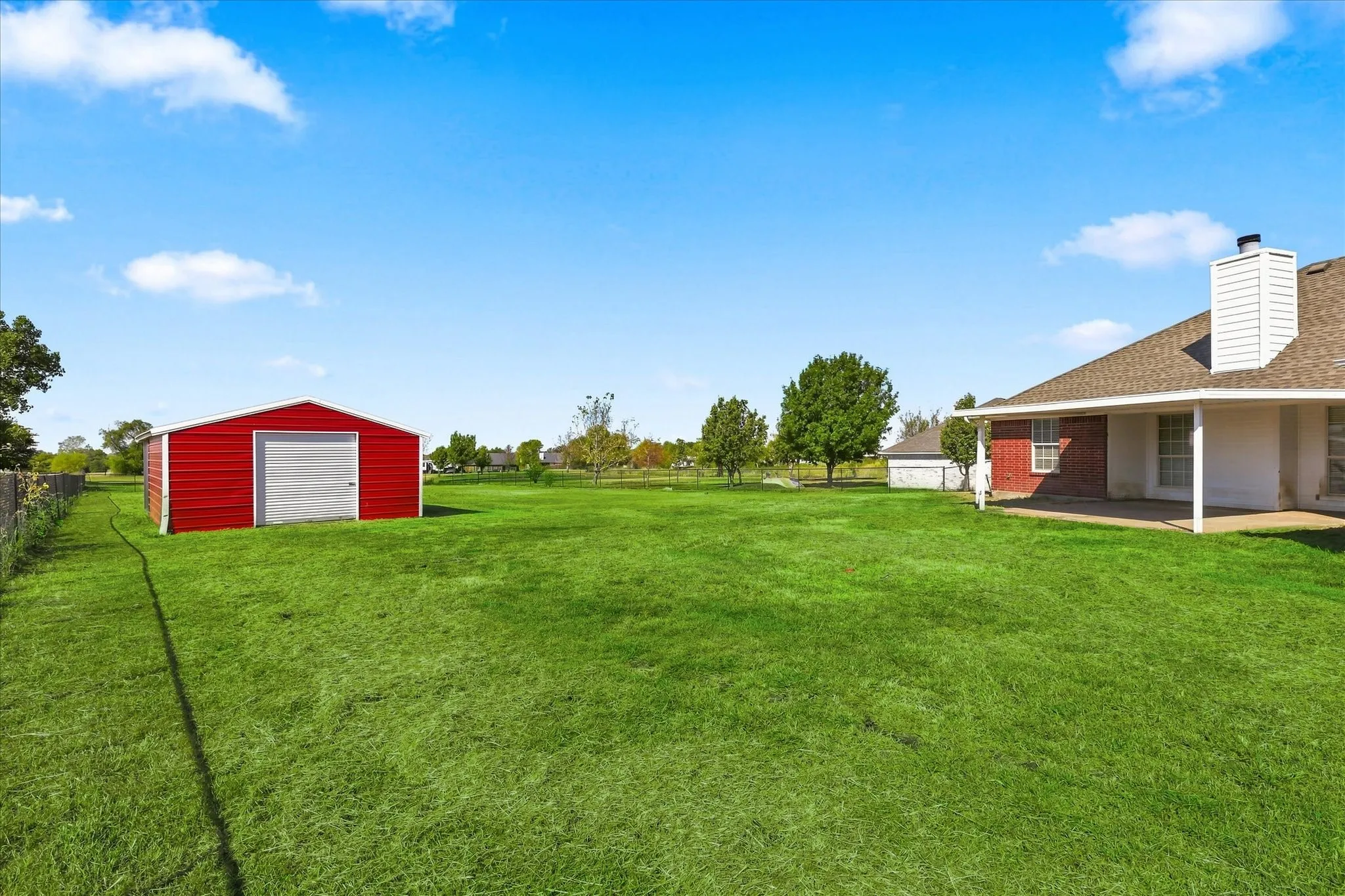 Single Family Residence For Sale in Kaufman County , 9934 Stonehearth Lane, Forney, Texas 75126, 3 Bedroom, 2 Bathroom, 4 Garage spaces, 1,759 Sqft, built in 2000, mls#21375443, Real Estate Agent in Forney, Homes For Sale in Kaufman county, Homes For Sale in Forney, Realtor in Forney Texas, Real Estate Brokerage Independent Realty Texas, Luminita Cordes Realtor