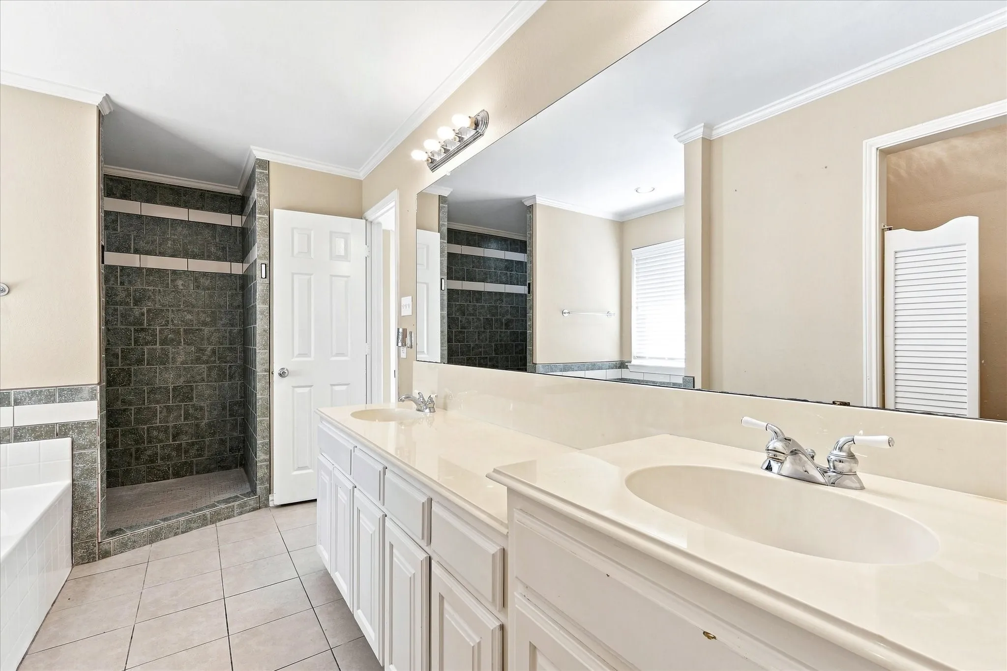 Single Family Residence For Sale in Kaufman County , 9934 Stonehearth Lane, Forney, Texas 75126, 3 Bedroom, 2 Bathroom, 4 Garage spaces, 1,759 Sqft, built in 2000, mls#21375443, Real Estate Agent in Forney, Homes For Sale in Kaufman county, Homes For Sale in Forney, Realtor in Forney Texas, Real Estate Brokerage Independent Realty Texas, Luminita Cordes Realtor
