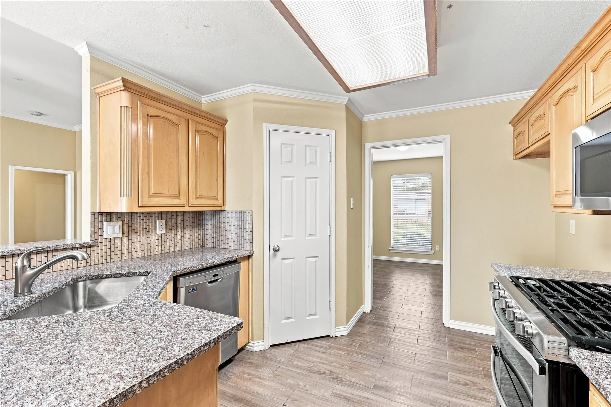 Single Family Residence For Sale in Kaufman County , 9934 Stonehearth Lane, Forney, Texas 75126, 3 Bedroom, 2 Bathroom, 4 Garage spaces, 1,759 Sqft, built in 2000, mls#21375443, Real Estate Agent in Forney, Homes For Sale in Kaufman county, Homes For Sale in Forney, Realtor in Forney Texas, Real Estate Brokerage Independent Realty Texas, Luminita Cordes Realtor