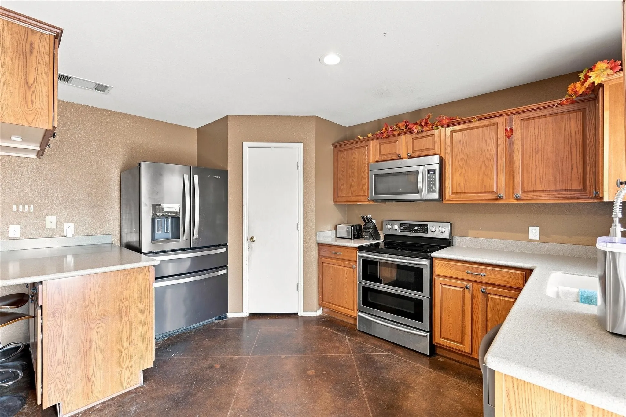 Single Family Residence For Sale in Denton County , 8816 Chisholm Trail, Cross Roads, Texas 76227, 4 Bedroom, 3 Bathroom, 2 Garage spaces, 2,353 Sqft, built in 2003, mls#21373791, Real Estate Agent in Cross Roads, Homes For Sale in Denton county, Homes For Sale in Cross Roads, Realtor in Cross Roads Texas, Real Estate Brokerage Independent Realty Texas, Luminita Cordes Realtor