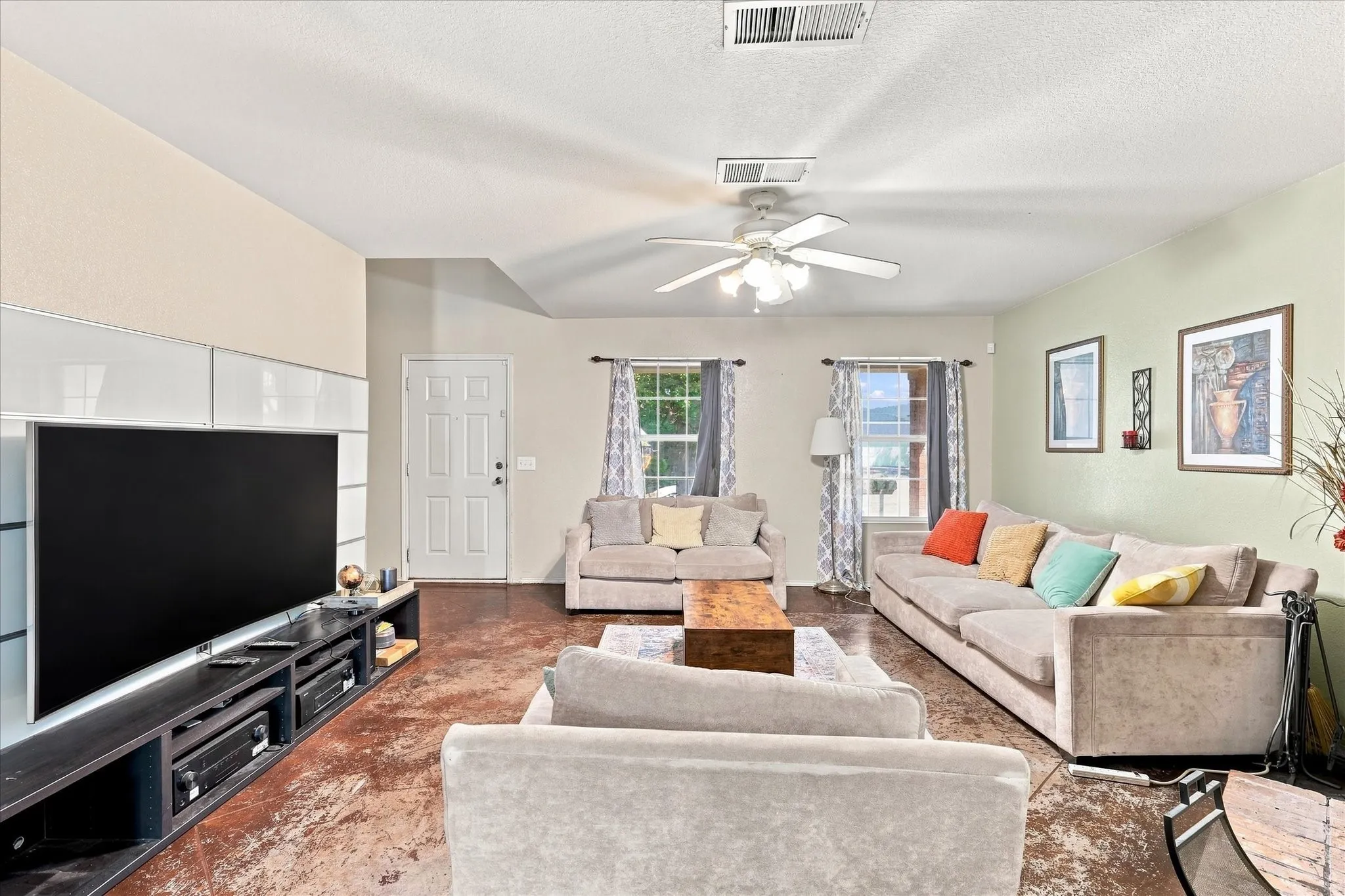 Single Family Residence For Sale in Denton County , 8816 Chisholm Trail, Cross Roads, Texas 76227, 4 Bedroom, 3 Bathroom, 2 Garage spaces, 2,353 Sqft, built in 2003, mls#21373791, Real Estate Agent in Cross Roads, Homes For Sale in Denton county, Homes For Sale in Cross Roads, Realtor in Cross Roads Texas, Real Estate Brokerage Independent Realty Texas, Luminita Cordes Realtor