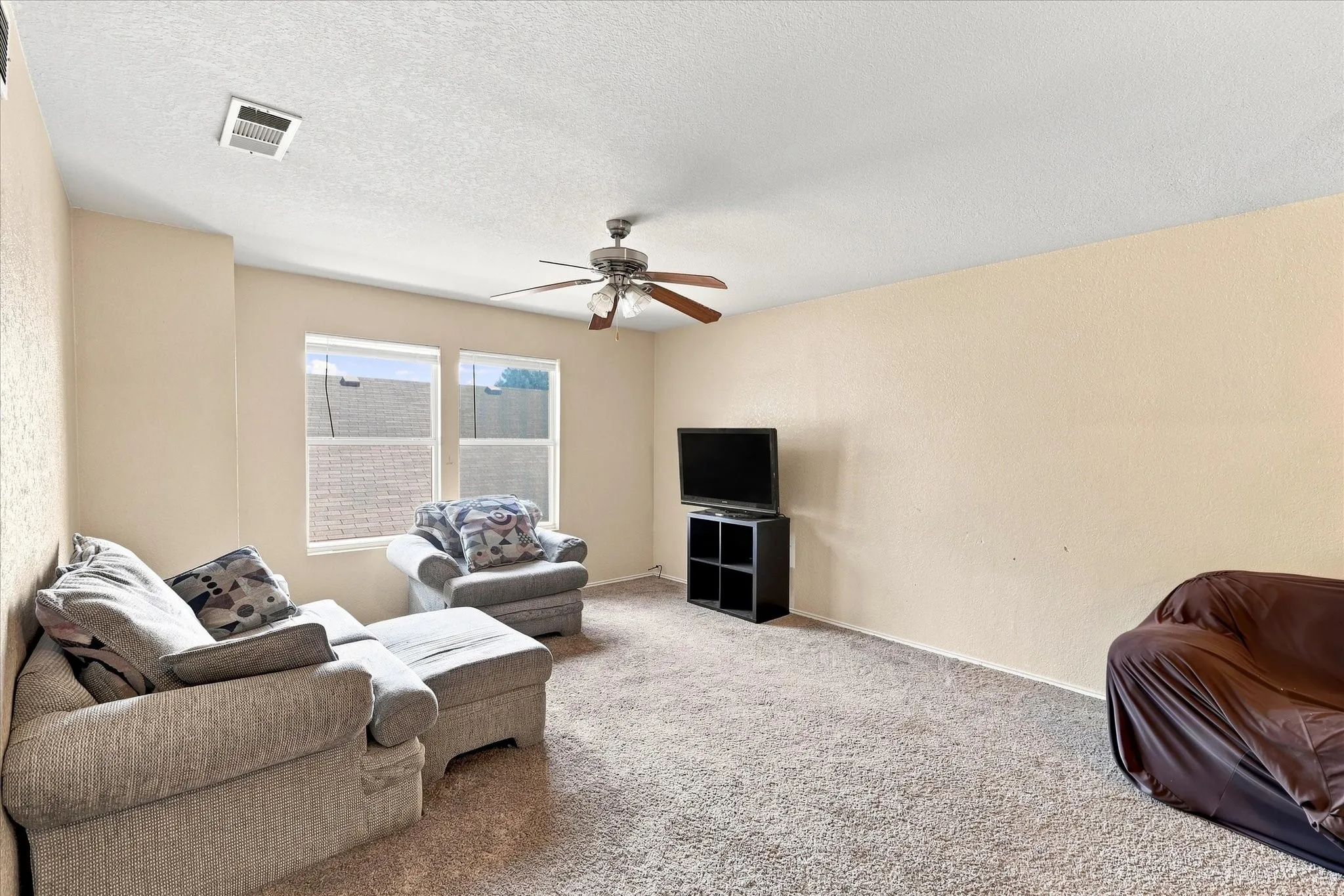 Single Family Residence For Sale in Denton County , 8816 Chisholm Trail, Cross Roads, Texas 76227, 4 Bedroom, 3 Bathroom, 2 Garage spaces, 2,353 Sqft, built in 2003, mls#21373791, Real Estate Agent in Cross Roads, Homes For Sale in Denton county, Homes For Sale in Cross Roads, Realtor in Cross Roads Texas, Real Estate Brokerage Independent Realty Texas, Luminita Cordes Realtor