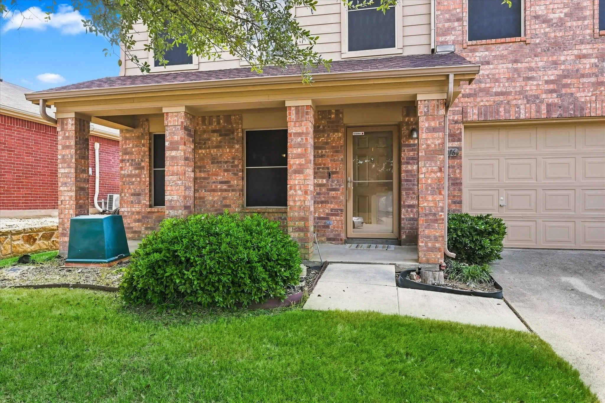 Single Family Residence For Sale in Denton County , 8816 Chisholm Trail, Cross Roads, Texas 76227, 4 Bedroom, 3 Bathroom, 2 Garage spaces, 2,353 Sqft, built in 2003, mls#21373791, Real Estate Agent in Cross Roads, Homes For Sale in Denton county, Homes For Sale in Cross Roads, Realtor in Cross Roads Texas, Real Estate Brokerage Independent Realty Texas, Luminita Cordes Realtor
