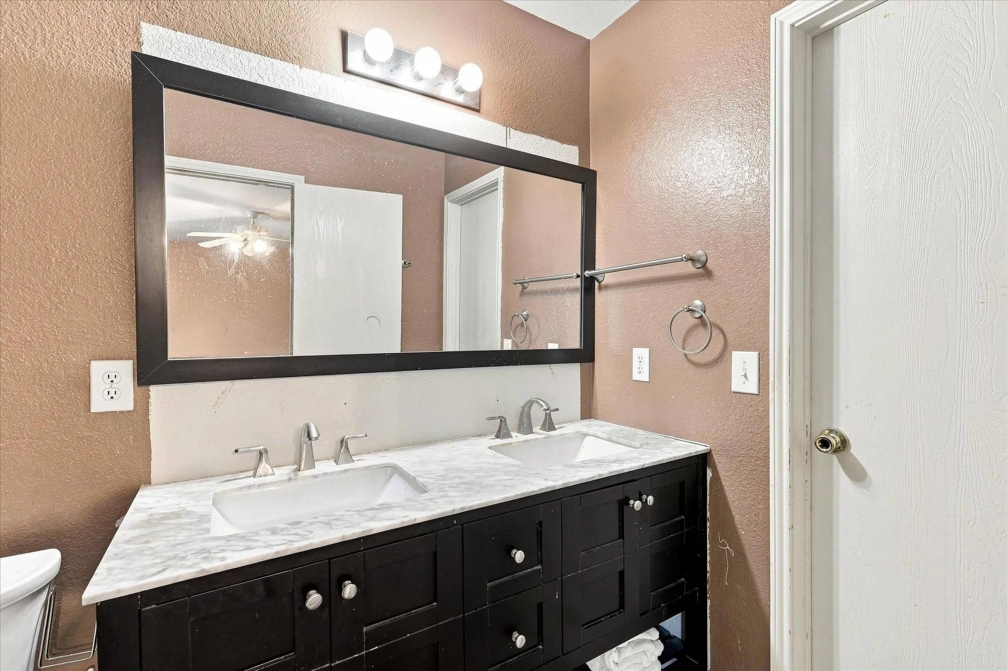 Single Family Residence For Sale in Denton County , 8816 Chisholm Trail, Cross Roads, Texas 76227, 4 Bedroom, 3 Bathroom, 2 Garage spaces, 2,353 Sqft, built in 2003, mls#21373791, Real Estate Agent in Cross Roads, Homes For Sale in Denton county, Homes For Sale in Cross Roads, Realtor in Cross Roads Texas, Real Estate Brokerage Independent Realty Texas, Luminita Cordes Realtor