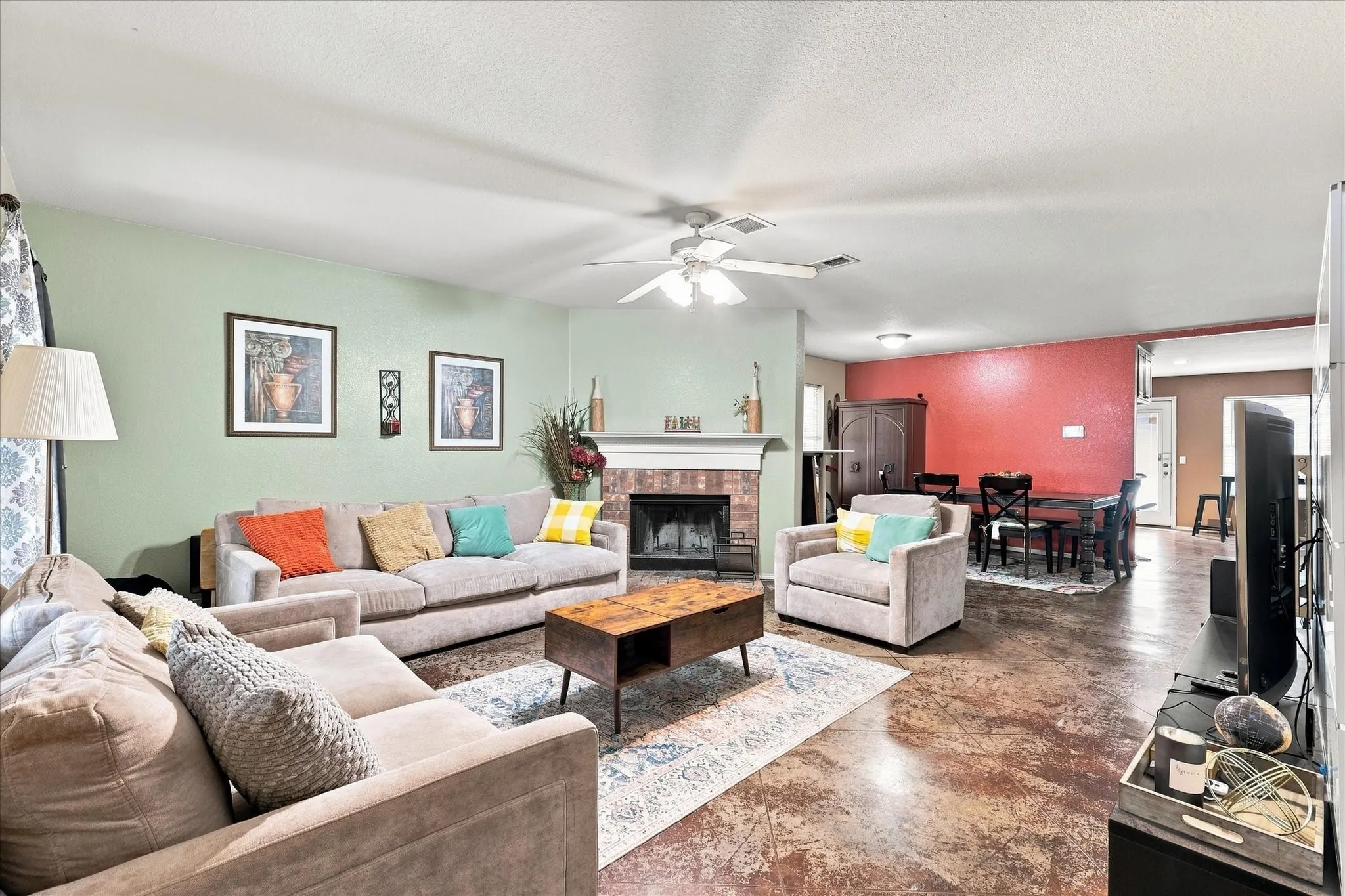 Single Family Residence For Sale in Denton County , 8816 Chisholm Trail, Cross Roads, Texas 76227, 4 Bedroom, 3 Bathroom, 2 Garage spaces, 2,353 Sqft, built in 2003, mls#21373791, Real Estate Agent in Cross Roads, Homes For Sale in Denton county, Homes For Sale in Cross Roads, Realtor in Cross Roads Texas, Real Estate Brokerage Independent Realty Texas, Luminita Cordes Realtor