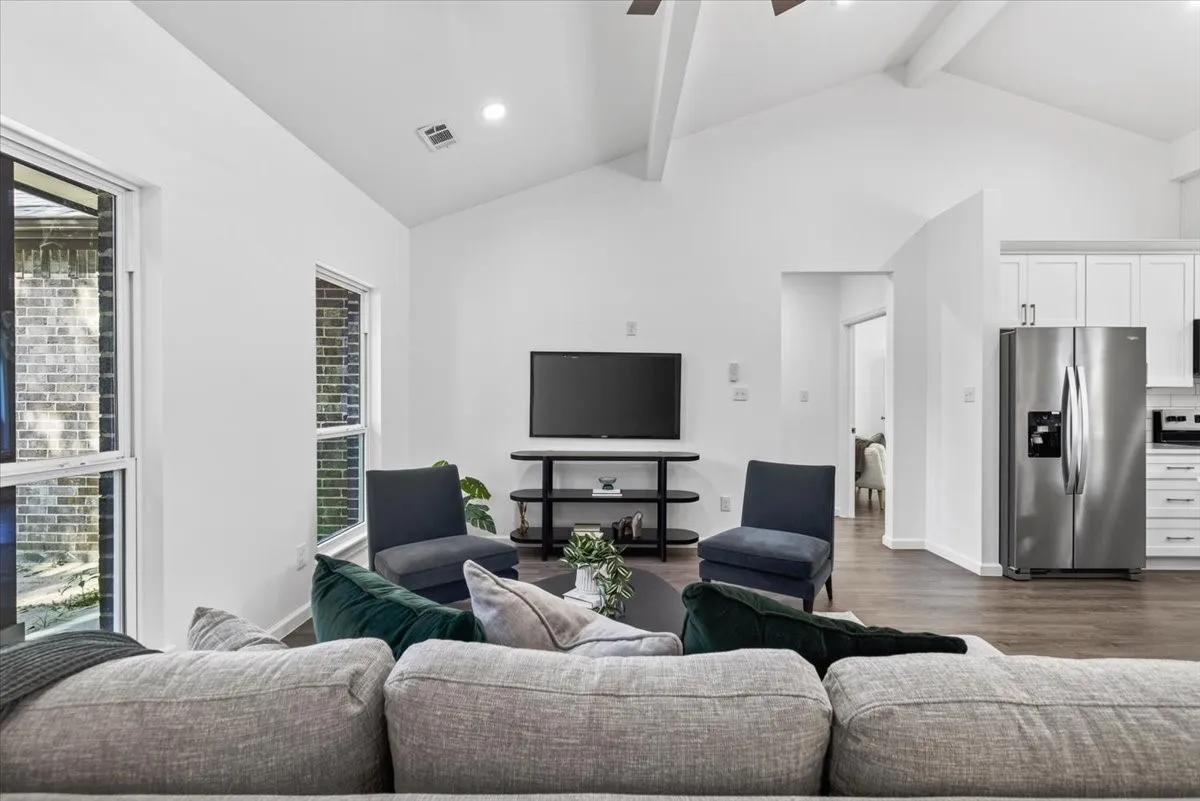 Single Family Residence For Sale in Henderson County , 140 Bedfords Bend, Gun Barrel City, Texas 75156, 3 Bedroom, 2 Bathroom, 2 Garage spaces, 1,600 Sqft, built in 2026, mls#21376700, Real Estate Agent in Gun Barrel City, Homes For Sale in Henderson county, Homes For Sale in Gun Barrel City, Realtor in Gun Barrel City Texas, Real Estate Brokerage Independent Realty Texas, Luminita Cordes Realtor