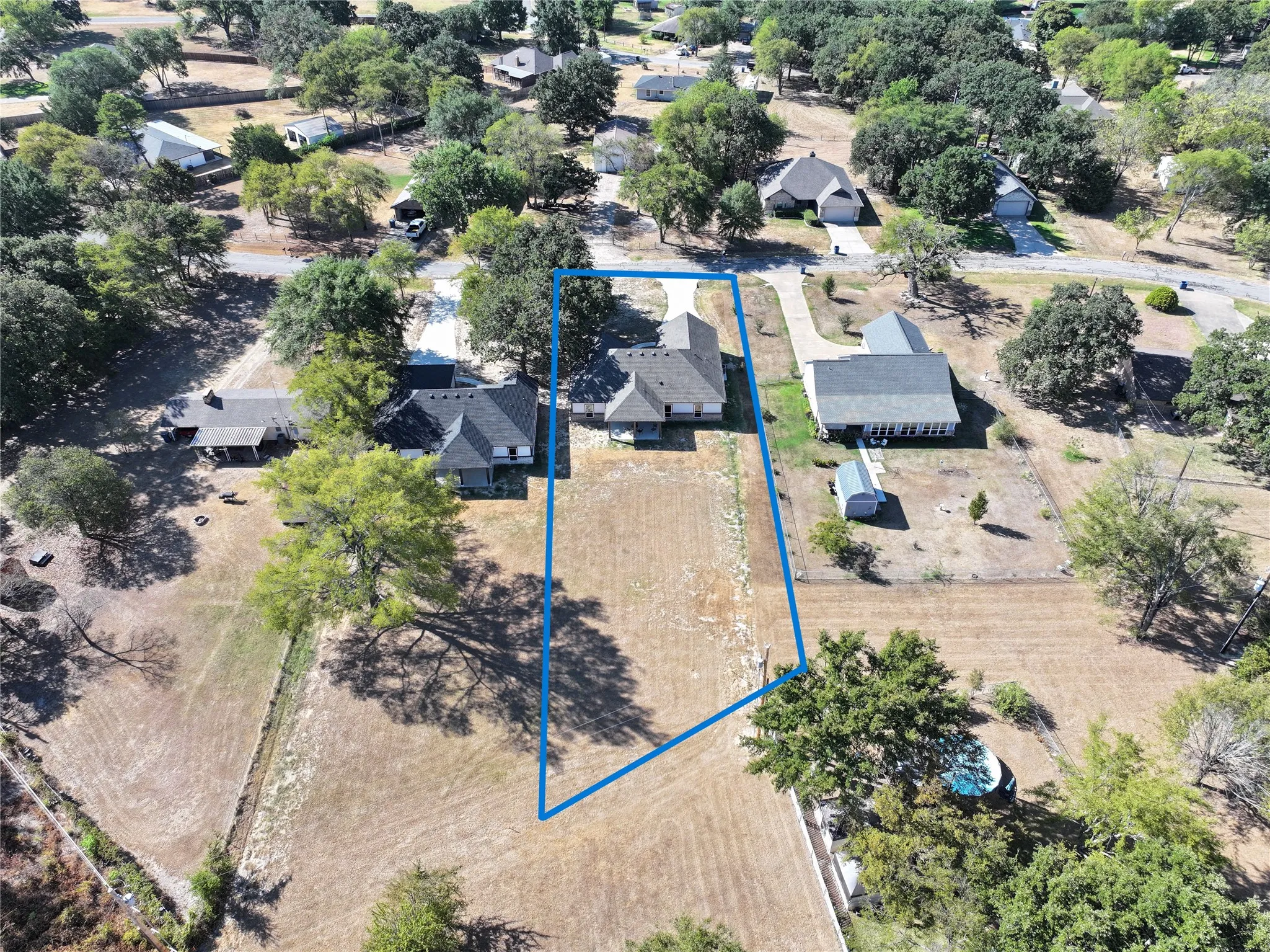 Single Family Residence For Sale in Henderson County , 140 Bedfords Bend, Gun Barrel City, Texas 75156, 3 Bedroom, 2 Bathroom, 2 Garage spaces, 1,600 Sqft, built in 2026, mls#21376700, Real Estate Agent in Gun Barrel City, Homes For Sale in Henderson county, Homes For Sale in Gun Barrel City, Realtor in Gun Barrel City Texas, Real Estate Brokerage Independent Realty Texas, Luminita Cordes Realtor