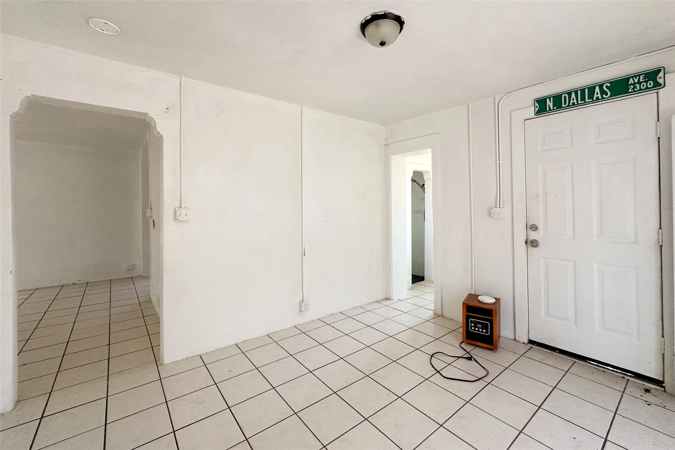 Single Family Residence For Sale in Henderson County , 911 Alice Street, Trinidad, Texas 75163, 1 Bedroom, 1 Bathroom, Garage spaces, 548 Sqft, built in 0, mls#21376670, Real Estate Agent in Trinidad, Homes For Sale in Henderson county, Homes For Sale in Trinidad, Realtor in Trinidad Texas, Real Estate Brokerage Independent Realty Texas, Luminita Cordes Realtor