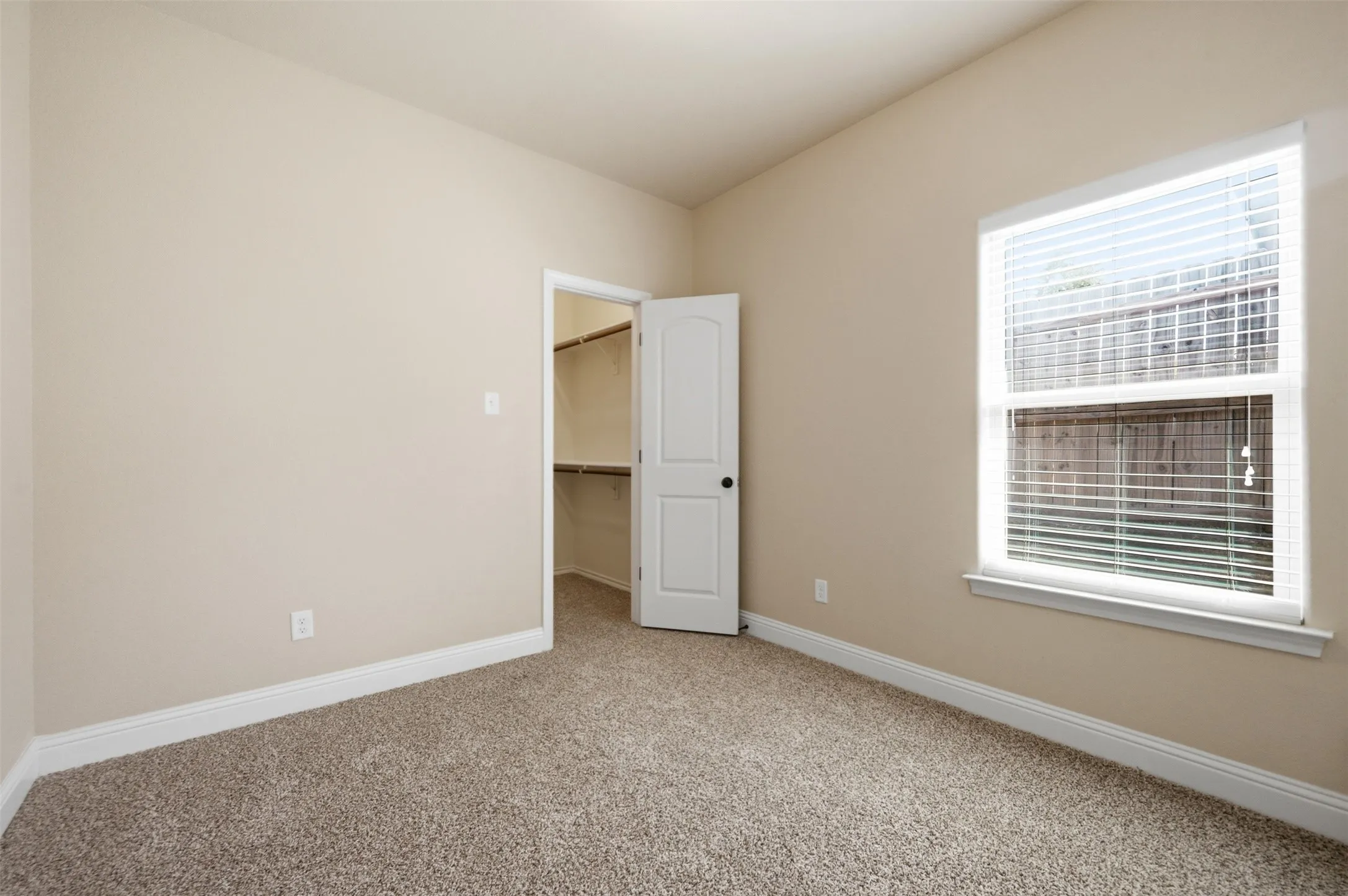Duplex For Rent in Tarrant County , 3217 Karen Street 3219, Fort Worth, Texas 76116, 3 Bedroom, 2 Bathroom, 1 Garage spaces, 1,089 Sqft, built in 2015, mls#21376657, Real Estate Agent in Fort Worth, Homes For Rent in Tarrant county, Homes For Rent in Fort Worth, Realtor in Fort Worth Texas, Real Estate Brokerage Independent Realty Texas, Luminita Cordes Realtor