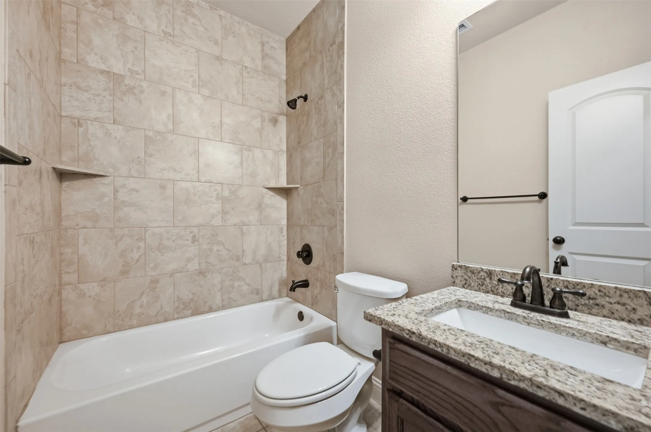 Duplex For Rent in Tarrant County , 3217 Karen Street 3219, Fort Worth, Texas 76116, 3 Bedroom, 2 Bathroom, 1 Garage spaces, 1,089 Sqft, built in 2015, mls#21376657, Real Estate Agent in Fort Worth, Homes For Rent in Tarrant county, Homes For Rent in Fort Worth, Realtor in Fort Worth Texas, Real Estate Brokerage Independent Realty Texas, Luminita Cordes Realtor