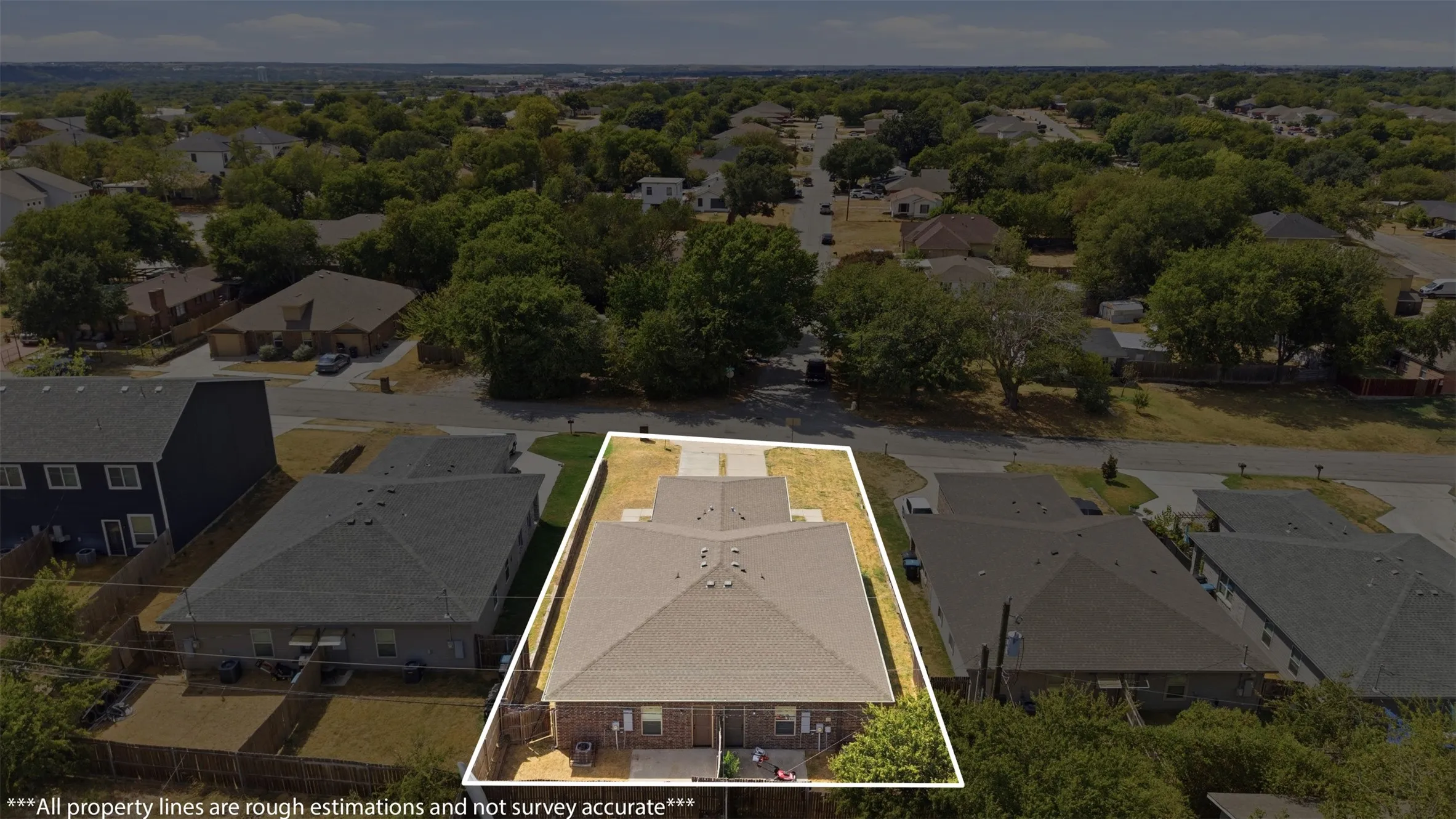 Duplex For Rent in Tarrant County , 3217 Karen Street 3219, Fort Worth, Texas 76116, 3 Bedroom, 2 Bathroom, 1 Garage spaces, 1,089 Sqft, built in 2015, mls#21376657, Real Estate Agent in Fort Worth, Homes For Rent in Tarrant county, Homes For Rent in Fort Worth, Realtor in Fort Worth Texas, Real Estate Brokerage Independent Realty Texas, Luminita Cordes Realtor
