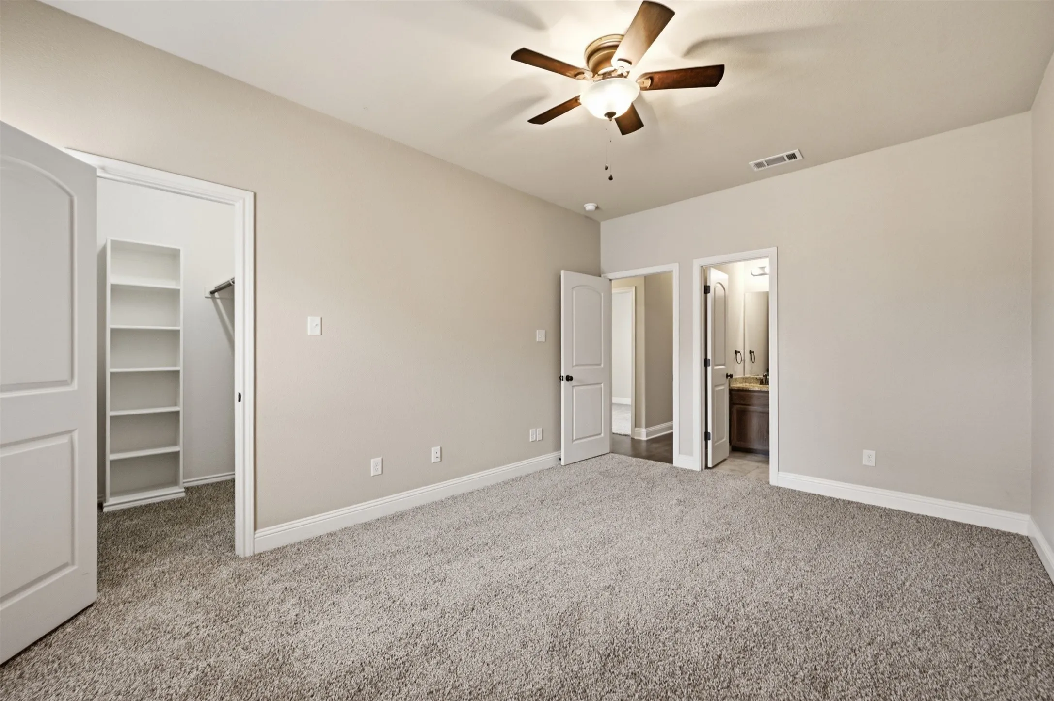 Duplex For Rent in Tarrant County , 3217 Karen Street 3219, Fort Worth, Texas 76116, 3 Bedroom, 2 Bathroom, 1 Garage spaces, 1,089 Sqft, built in 2015, mls#21376657, Real Estate Agent in Fort Worth, Homes For Rent in Tarrant county, Homes For Rent in Fort Worth, Realtor in Fort Worth Texas, Real Estate Brokerage Independent Realty Texas, Luminita Cordes Realtor