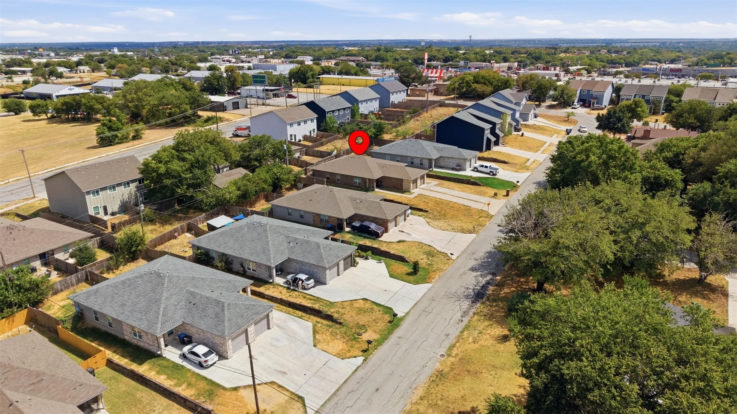 Duplex For Rent in Tarrant County , 3217 Karen Street 3219, Fort Worth, Texas 76116, 3 Bedroom, 2 Bathroom, 1 Garage spaces, 1,089 Sqft, built in 2015, mls#21376657, Real Estate Agent in Fort Worth, Homes For Rent in Tarrant county, Homes For Rent in Fort Worth, Realtor in Fort Worth Texas, Real Estate Brokerage Independent Realty Texas, Luminita Cordes Realtor