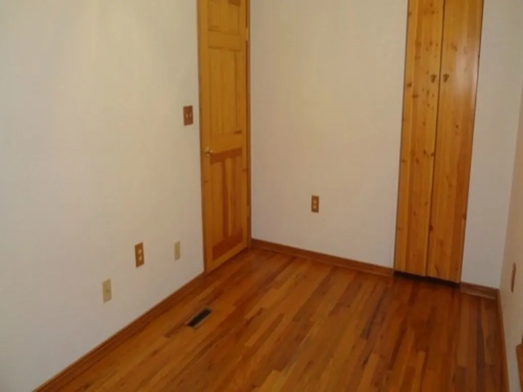 Single Family Residence For Rent in Denton County , 205 French Settlement Road, Little Elm, Texas 75068, 3 Bedroom, 2 Bathroom, Garage spaces, 1,316 Sqft, built in 1969, mls#21376717, Real Estate Agent in Little Elm, Homes For Rent in Denton county, Homes For Rent in Little Elm, Realtor in Little Elm Texas, Real Estate Brokerage Independent Realty Texas, Luminita Cordes Realtor