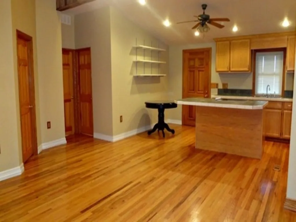 Single Family Residence For Rent in Denton County , 205 French Settlement Road, Little Elm, Texas 75068, 3 Bedroom, 2 Bathroom, Garage spaces, 1,316 Sqft, built in 1969, mls#21376717, Real Estate Agent in Little Elm, Homes For Rent in Denton county, Homes For Rent in Little Elm, Realtor in Little Elm Texas, Real Estate Brokerage Independent Realty Texas, Luminita Cordes Realtor