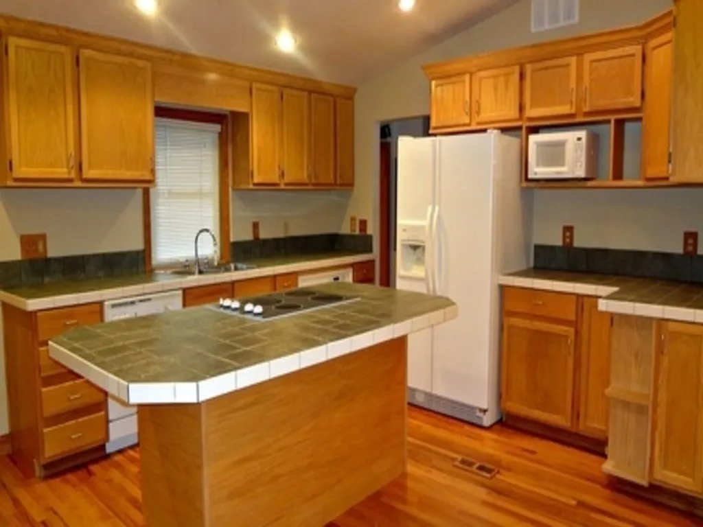 Single Family Residence For Rent in Denton County , 205 French Settlement Road, Little Elm, Texas 75068, 3 Bedroom, 2 Bathroom, Garage spaces, 1,316 Sqft, built in 1969, mls#21376717, Real Estate Agent in Little Elm, Homes For Rent in Denton county, Homes For Rent in Little Elm, Realtor in Little Elm Texas, Real Estate Brokerage Independent Realty Texas, Luminita Cordes Realtor