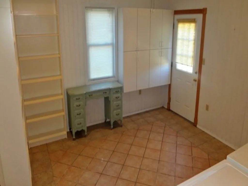 Single Family Residence For Rent in Denton County , 205 French Settlement Road, Little Elm, Texas 75068, 3 Bedroom, 2 Bathroom, Garage spaces, 1,316 Sqft, built in 1969, mls#21376717, Real Estate Agent in Little Elm, Homes For Rent in Denton county, Homes For Rent in Little Elm, Realtor in Little Elm Texas, Real Estate Brokerage Independent Realty Texas, Luminita Cordes Realtor