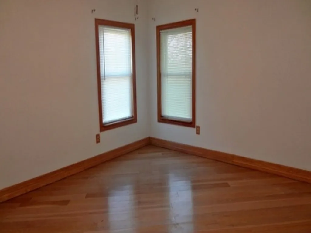 Single Family Residence For Rent in Denton County , 205 French Settlement Road, Little Elm, Texas 75068, 3 Bedroom, 2 Bathroom, Garage spaces, 1,316 Sqft, built in 1969, mls#21376717, Real Estate Agent in Little Elm, Homes For Rent in Denton county, Homes For Rent in Little Elm, Realtor in Little Elm Texas, Real Estate Brokerage Independent Realty Texas, Luminita Cordes Realtor