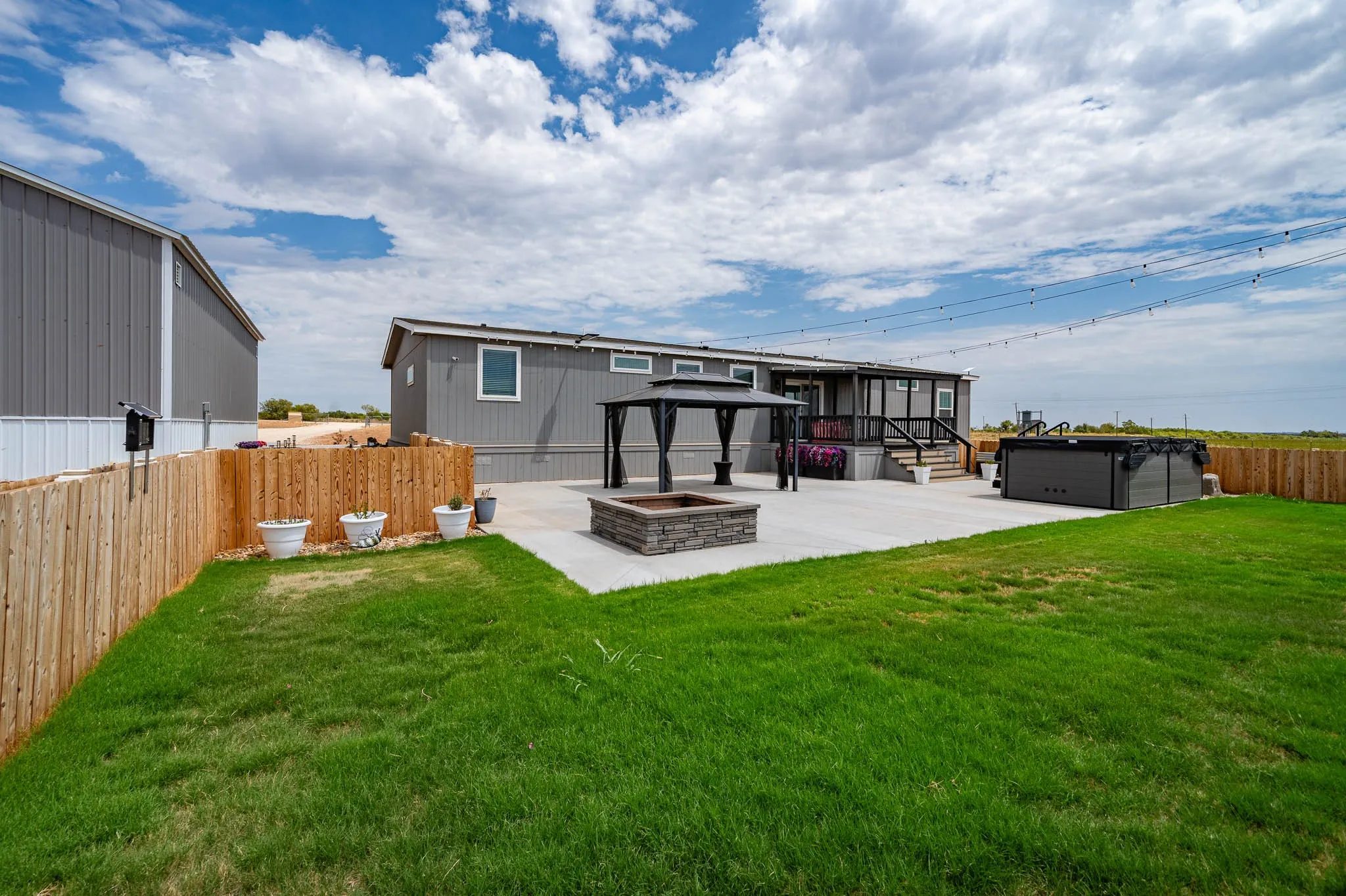 Manufactured Home For Sale in Jones County , 7677 County Road 463, Anson, Texas 79501, 4 Bedroom, 3 Bathroom, 2 Garage spaces, 2,304 Sqft, built in 2025, mls#21375801, Real Estate Agent in Anson, Homes For Sale in Jones county, Homes For Sale in Anson, Realtor in Anson Texas, Real Estate Brokerage Independent Realty Texas, Luminita Cordes Realtor