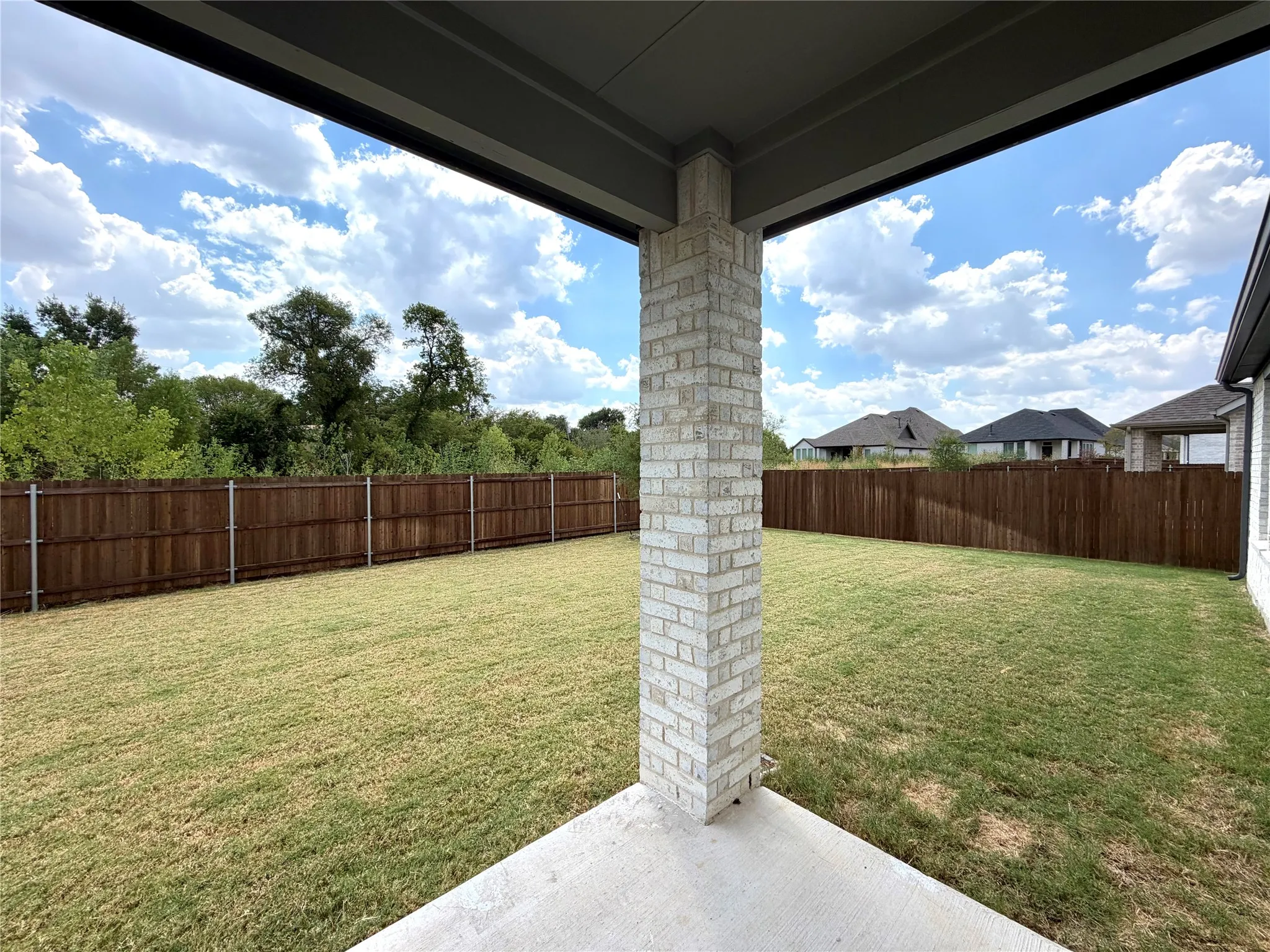 Single Family Residence For Rent in Ellis County , 588 Moonrise, Waxahachie, Texas 75165, 5 Bedroom, 3 Bathroom, 2 Garage spaces, 3,139 Sqft, built in 2025, mls#21376727, Real Estate Agent in Waxahachie, Homes For Rent in Ellis county, Homes For Rent in Waxahachie, Realtor in Waxahachie Texas, Real Estate Brokerage Independent Realty Texas, Luminita Cordes Realtor