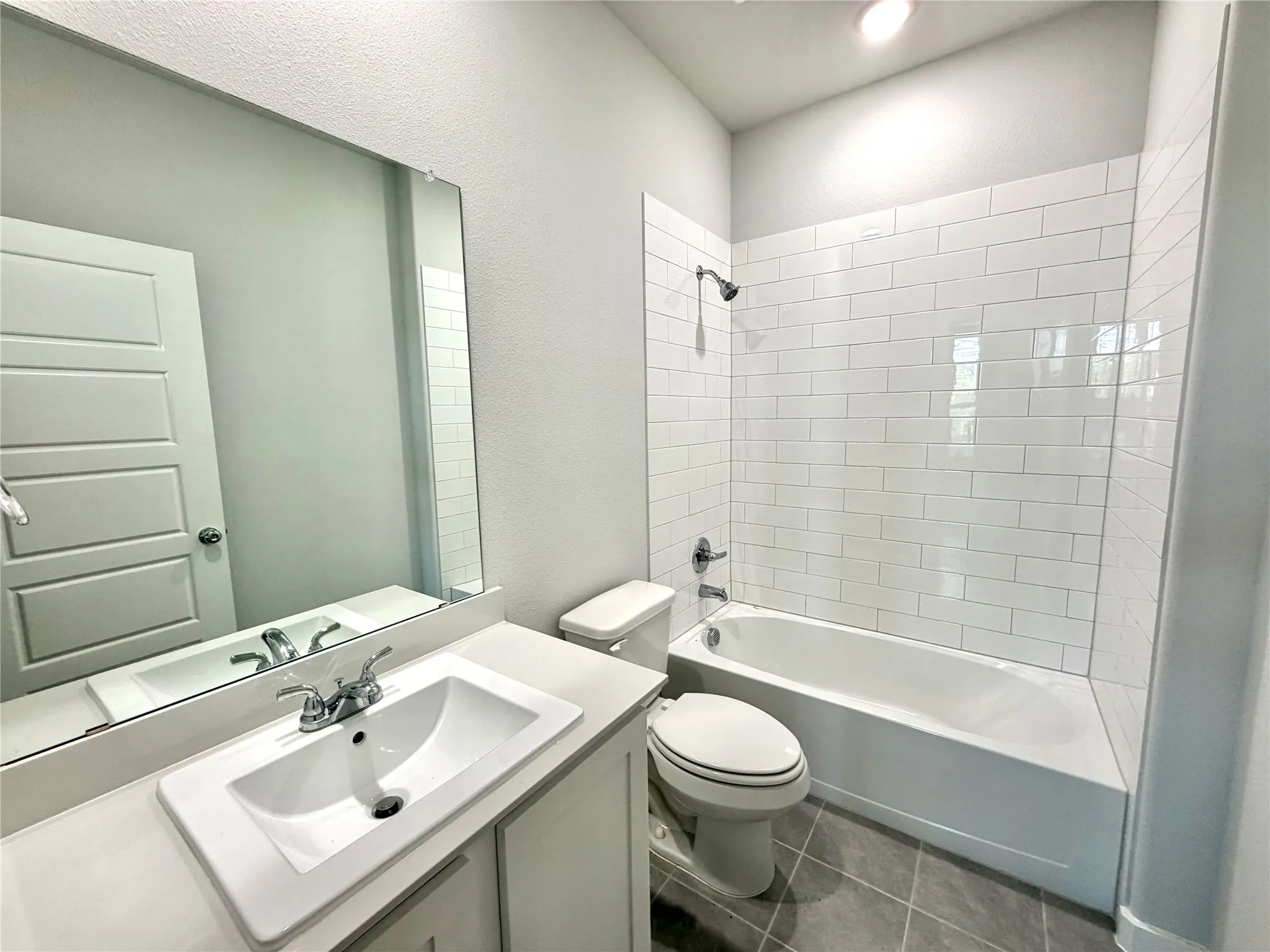 Single Family Residence For Rent in Ellis County , 588 Moonrise, Waxahachie, Texas 75165, 5 Bedroom, 3 Bathroom, 2 Garage spaces, 3,139 Sqft, built in 2025, mls#21376727, Real Estate Agent in Waxahachie, Homes For Rent in Ellis county, Homes For Rent in Waxahachie, Realtor in Waxahachie Texas, Real Estate Brokerage Independent Realty Texas, Luminita Cordes Realtor
