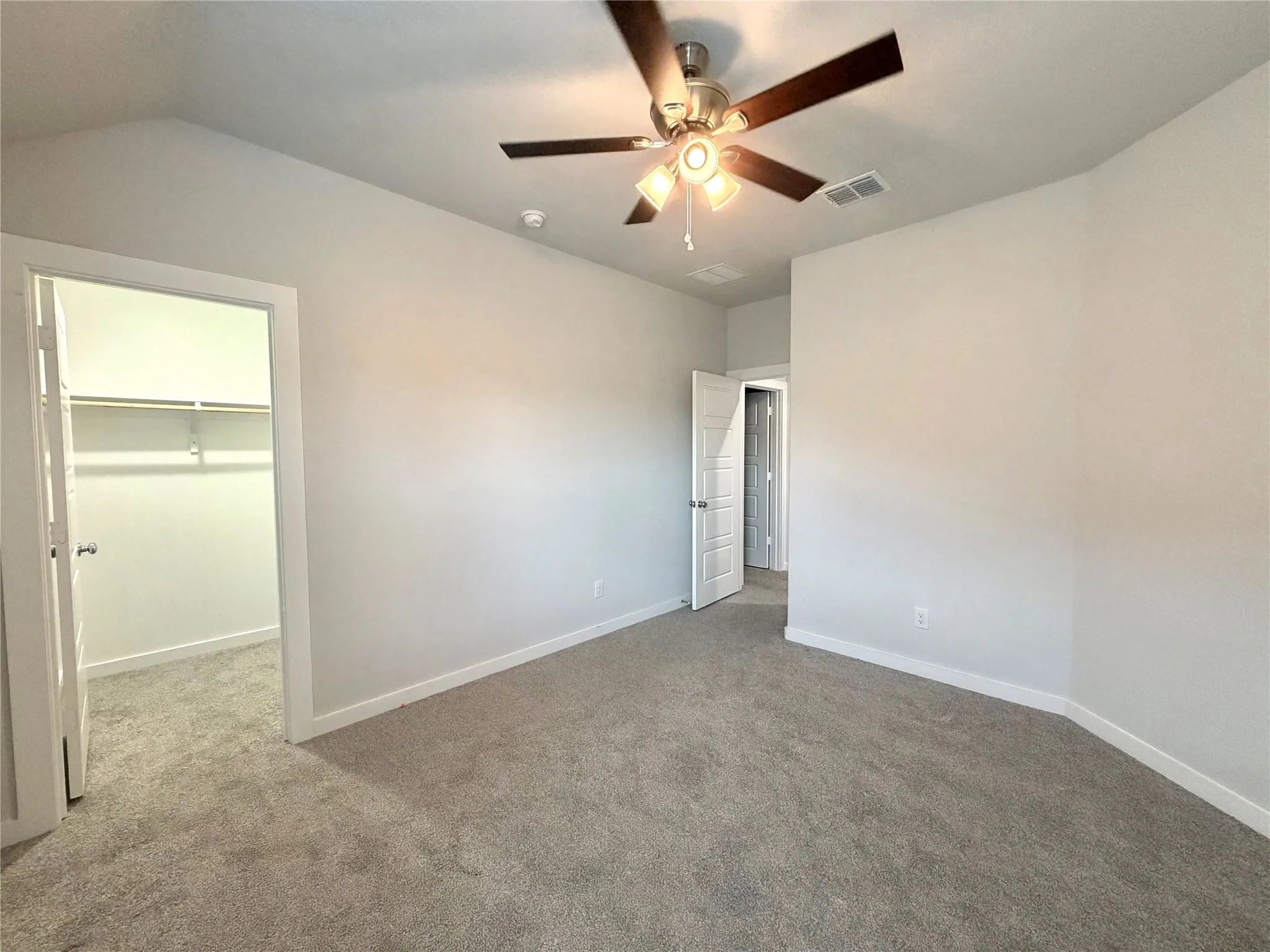Single Family Residence For Rent in Ellis County , 588 Moonrise, Waxahachie, Texas 75165, 5 Bedroom, 3 Bathroom, 2 Garage spaces, 3,139 Sqft, built in 2025, mls#21376727, Real Estate Agent in Waxahachie, Homes For Rent in Ellis county, Homes For Rent in Waxahachie, Realtor in Waxahachie Texas, Real Estate Brokerage Independent Realty Texas, Luminita Cordes Realtor