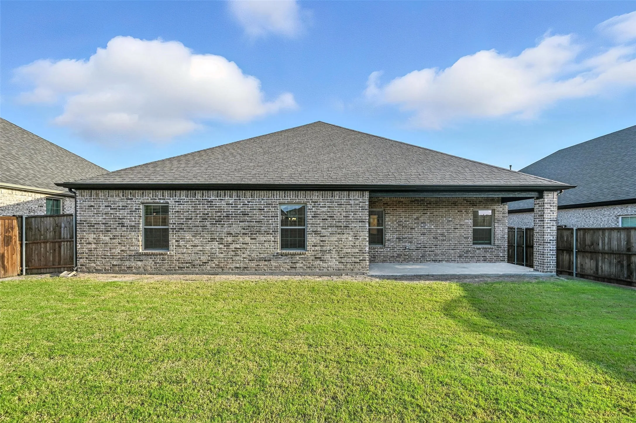Single Family Residence For Rent in Collin County , 235 Community Drive, Lavon, Texas 75166, 4 Bedroom, 3 Bathroom, 2 Garage spaces, 2,800 Sqft, built in 2023, mls#21376627, Real Estate Agent in Lavon, Homes For Rent in Collin county, Homes For Rent in Lavon, Realtor in Lavon Texas, Real Estate Brokerage Independent Realty Texas, Luminita Cordes Realtor