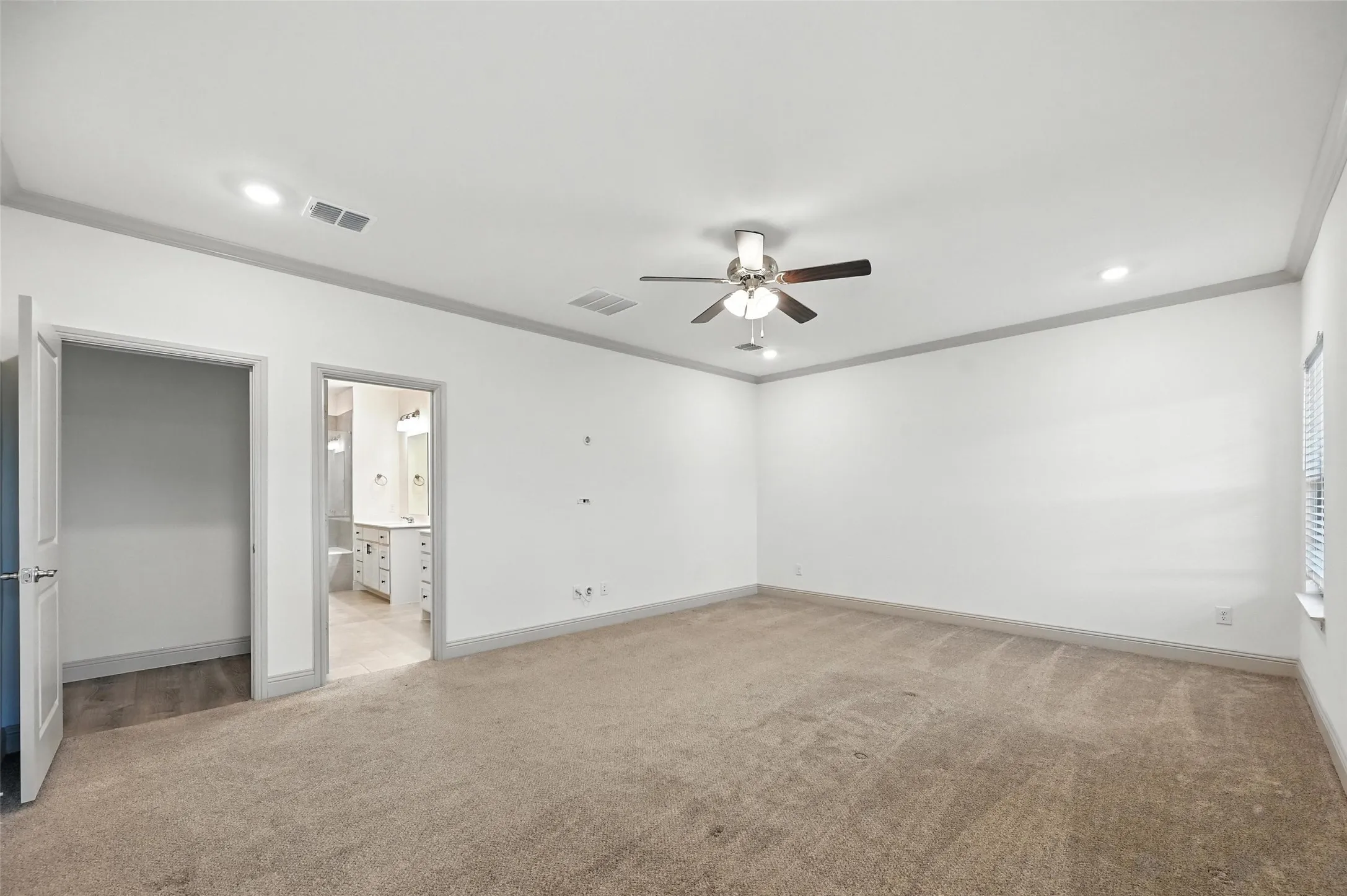 Single Family Residence For Rent in Collin County , 235 Community Drive, Lavon, Texas 75166, 4 Bedroom, 3 Bathroom, 2 Garage spaces, 2,800 Sqft, built in 2023, mls#21376627, Real Estate Agent in Lavon, Homes For Rent in Collin county, Homes For Rent in Lavon, Realtor in Lavon Texas, Real Estate Brokerage Independent Realty Texas, Luminita Cordes Realtor