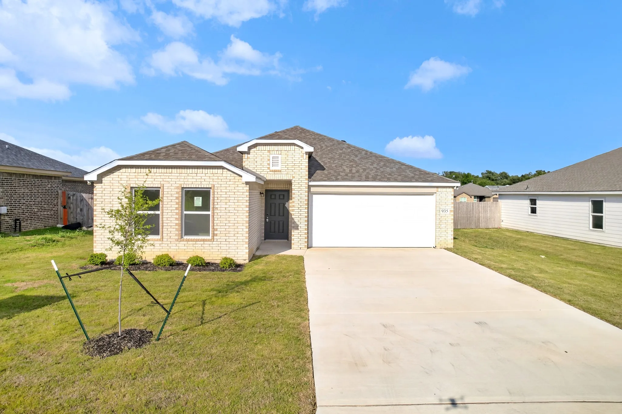 Single Family Residence For Sale in Bell County , 935 Antelope Trail, Temple, Texas 76504, 4 Bedroom, 2 Bathroom, 2 Garage spaces, 1,384 Sqft, built in 2024, mls#21376202, Real Estate Agent in Temple, Homes For Sale in Bell county, Homes For Sale in Temple, Realtor in Temple Texas, Real Estate Brokerage Independent Realty Texas, Luminita Cordes Realtor