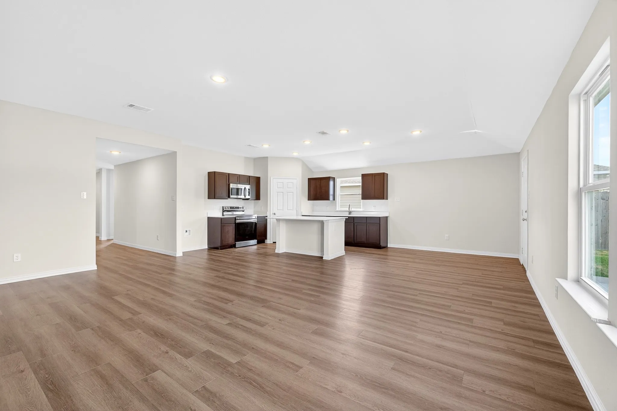 Single Family Residence For Sale in Bell County , 1003 Antelope Trail, Temple, Texas 76504, 3 Bedroom, 2 Bathroom, 2 Garage spaces, 1,401 Sqft, built in 2024, mls#21375865, Real Estate Agent in Temple, Homes For Sale in Bell county, Homes For Sale in Temple, Realtor in Temple Texas, Real Estate Brokerage Independent Realty Texas, Luminita Cordes Realtor
