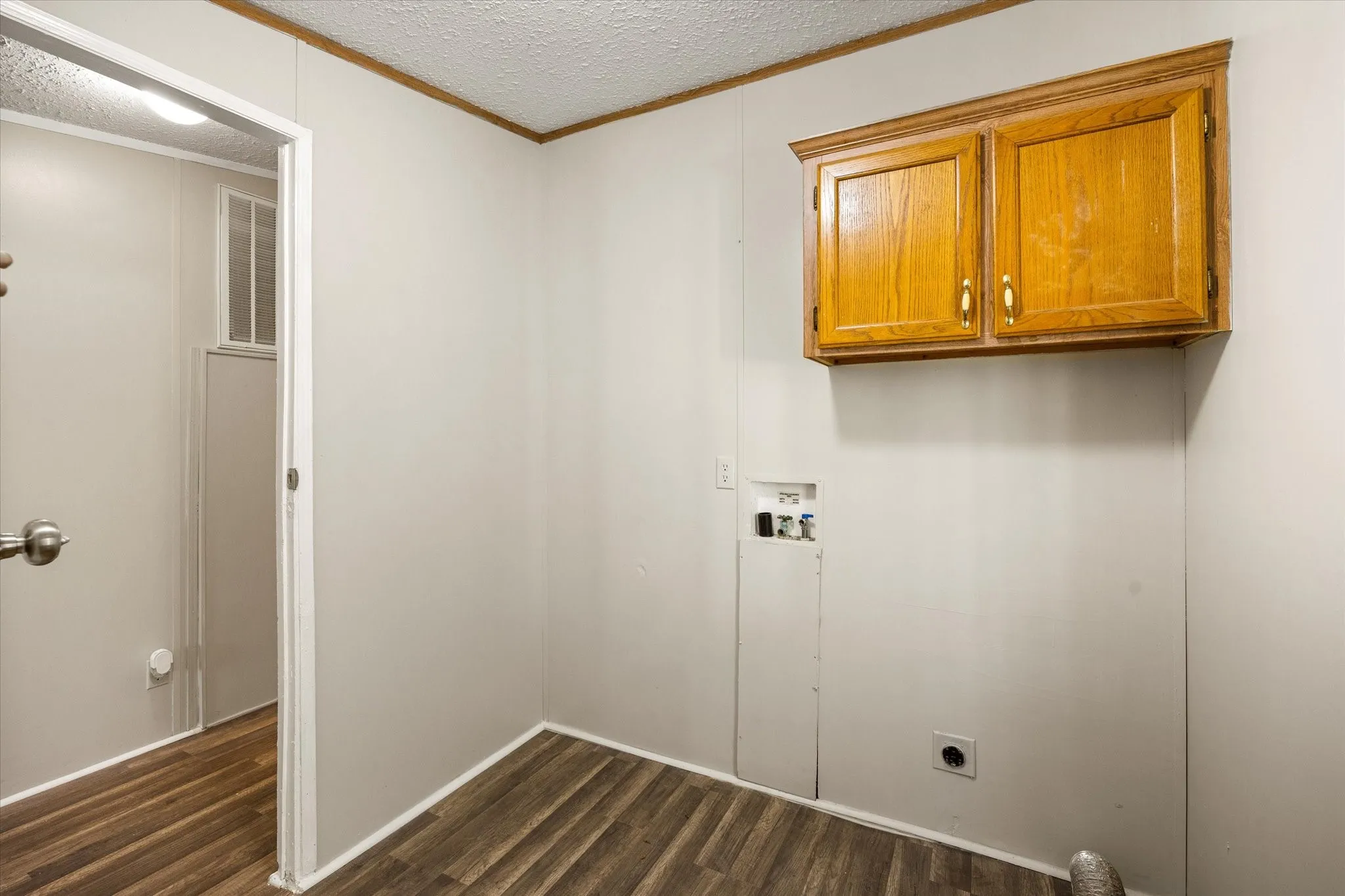Seperate Laundry Room