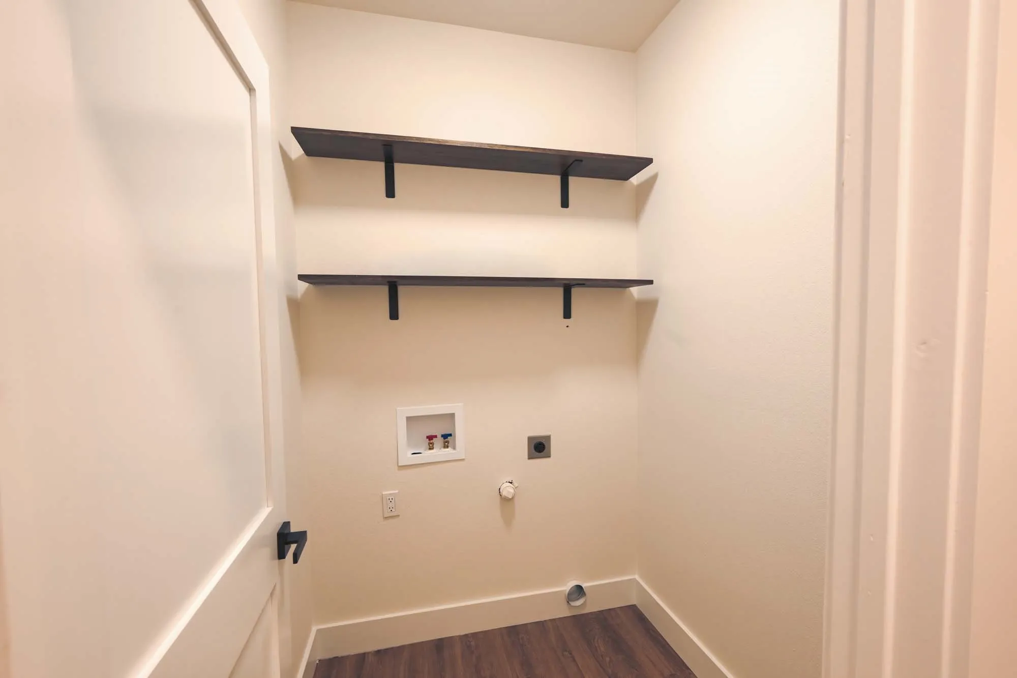 Single Family Residence For Sale in Parker County , 321 S Rusk, Weatherford, Texas 76086, 3 Bedroom, 2 Bathroom, 2 Garage spaces, 1,408 Sqft, built in 2026, mls#21375360, Real Estate Agent in Weatherford, Homes For Sale in Parker county, Homes For Sale in Weatherford, Realtor in Weatherford Texas, Real Estate Brokerage Independent Realty Texas, Luminita Cordes Realtor