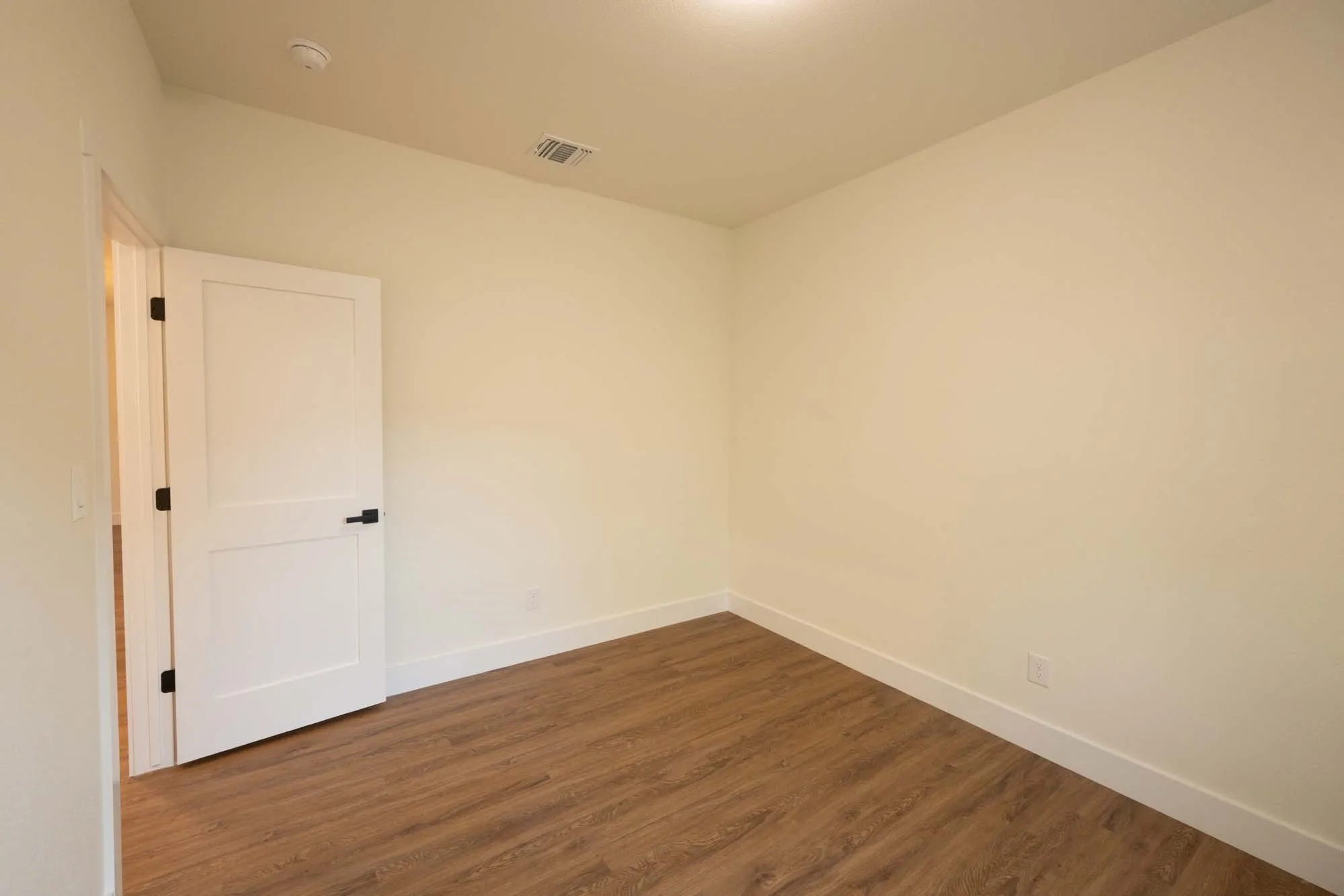 Single Family Residence For Sale in Parker County , 321 S Rusk, Weatherford, Texas 76086, 3 Bedroom, 2 Bathroom, 2 Garage spaces, 1,408 Sqft, built in 2026, mls#21375360, Real Estate Agent in Weatherford, Homes For Sale in Parker county, Homes For Sale in Weatherford, Realtor in Weatherford Texas, Real Estate Brokerage Independent Realty Texas, Luminita Cordes Realtor