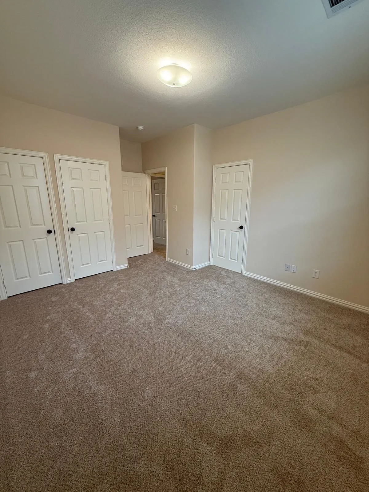 Single Family Residence For Rent in Collin County , 6406 Shakespeare Place, Dallas, Texas 75252, 3 Bedroom, 3 Bathroom, 2 Garage spaces, 2,243 Sqft, built in 2008, mls#21376707, Real Estate Agent in Dallas, Homes For Rent in Collin county, Homes For Rent in Dallas, Realtor in Dallas Texas, Real Estate Brokerage Independent Realty Texas, Luminita Cordes Realtor