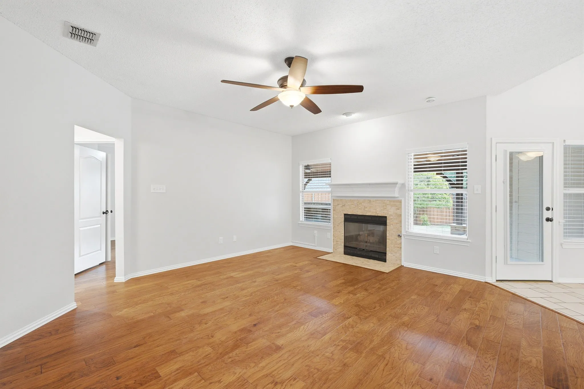 Single Family Residence For Sale in Collin County , 301 Belvedere Drive, Allen, Texas 75013, 4 Bedroom, 3 Bathroom, 2 Garage spaces, 2,514 Sqft, built in 1994, mls#21375588, Real Estate Agent in Allen, Homes For Sale in Collin county, Homes For Sale in Allen, Realtor in Allen Texas, Real Estate Brokerage Independent Realty Texas, Luminita Cordes Realtor