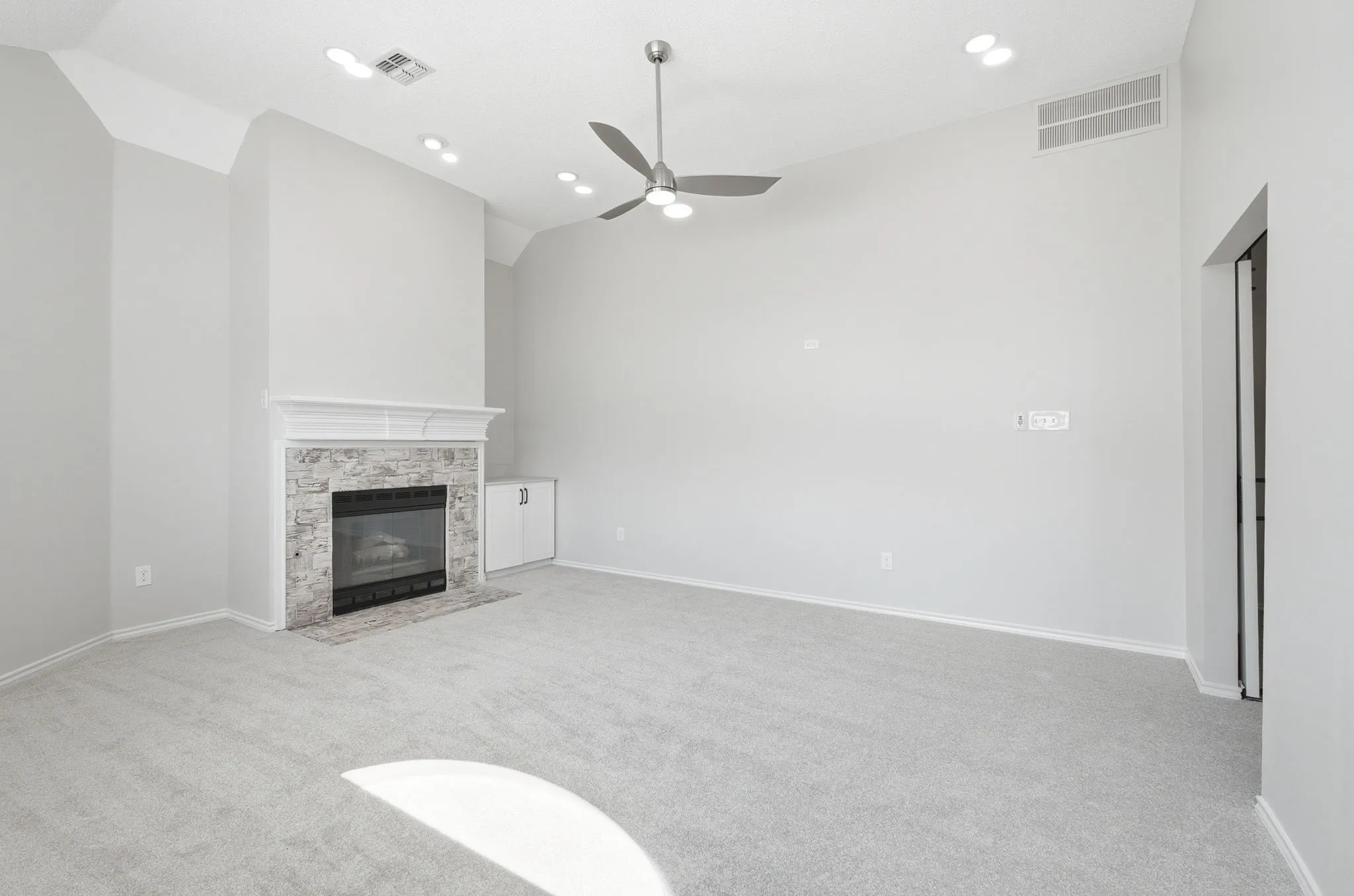 Single Family Residence For Sale in Collin County , 301 Belvedere Drive, Allen, Texas 75013, 4 Bedroom, 3 Bathroom, 2 Garage spaces, 2,514 Sqft, built in 1994, mls#21375588, Real Estate Agent in Allen, Homes For Sale in Collin county, Homes For Sale in Allen, Realtor in Allen Texas, Real Estate Brokerage Independent Realty Texas, Luminita Cordes Realtor