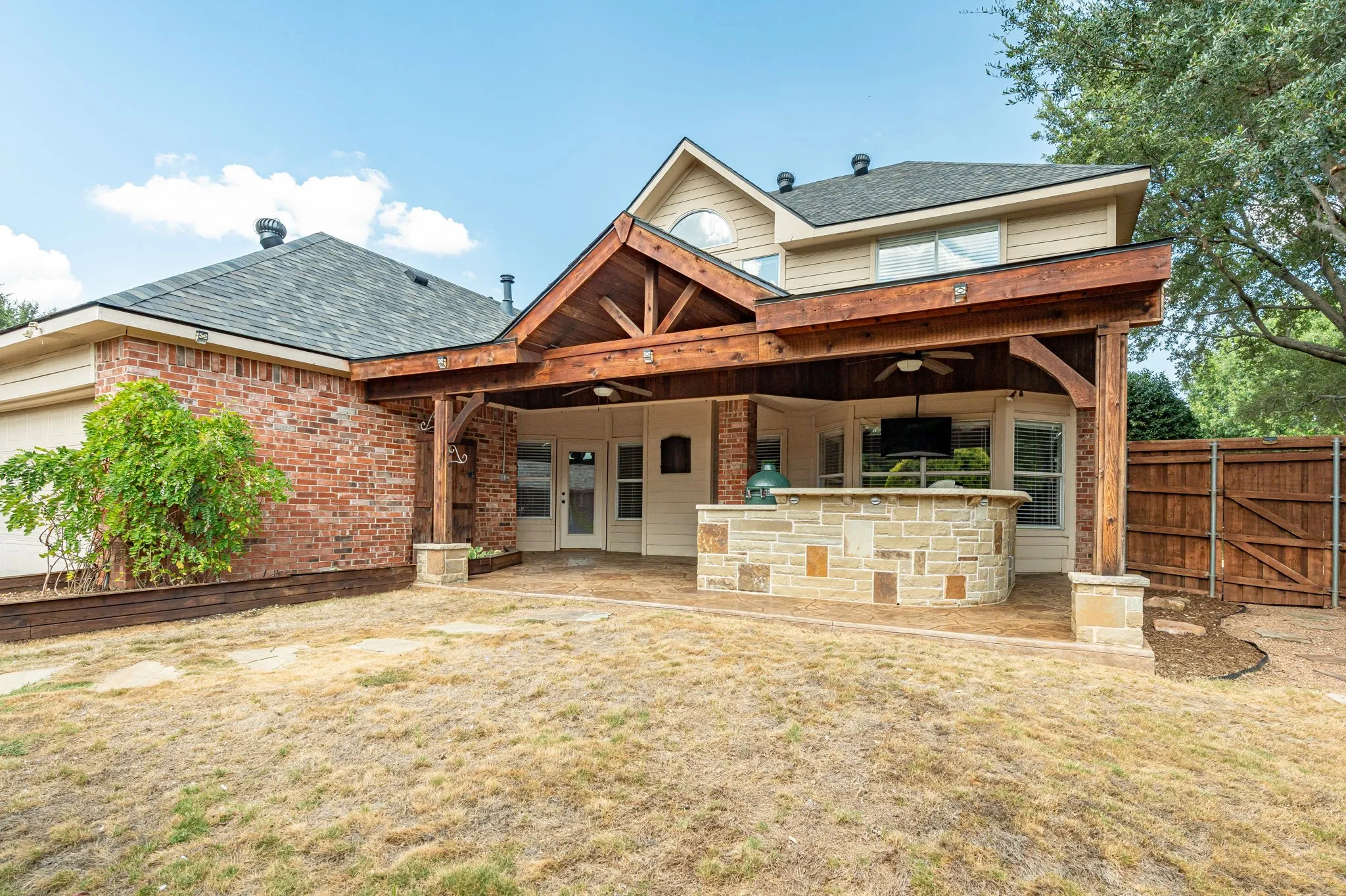 Single Family Residence For Sale in Collin County , 301 Belvedere Drive, Allen, Texas 75013, 4 Bedroom, 3 Bathroom, 2 Garage spaces, 2,514 Sqft, built in 1994, mls#21375588, Real Estate Agent in Allen, Homes For Sale in Collin county, Homes For Sale in Allen, Realtor in Allen Texas, Real Estate Brokerage Independent Realty Texas, Luminita Cordes Realtor