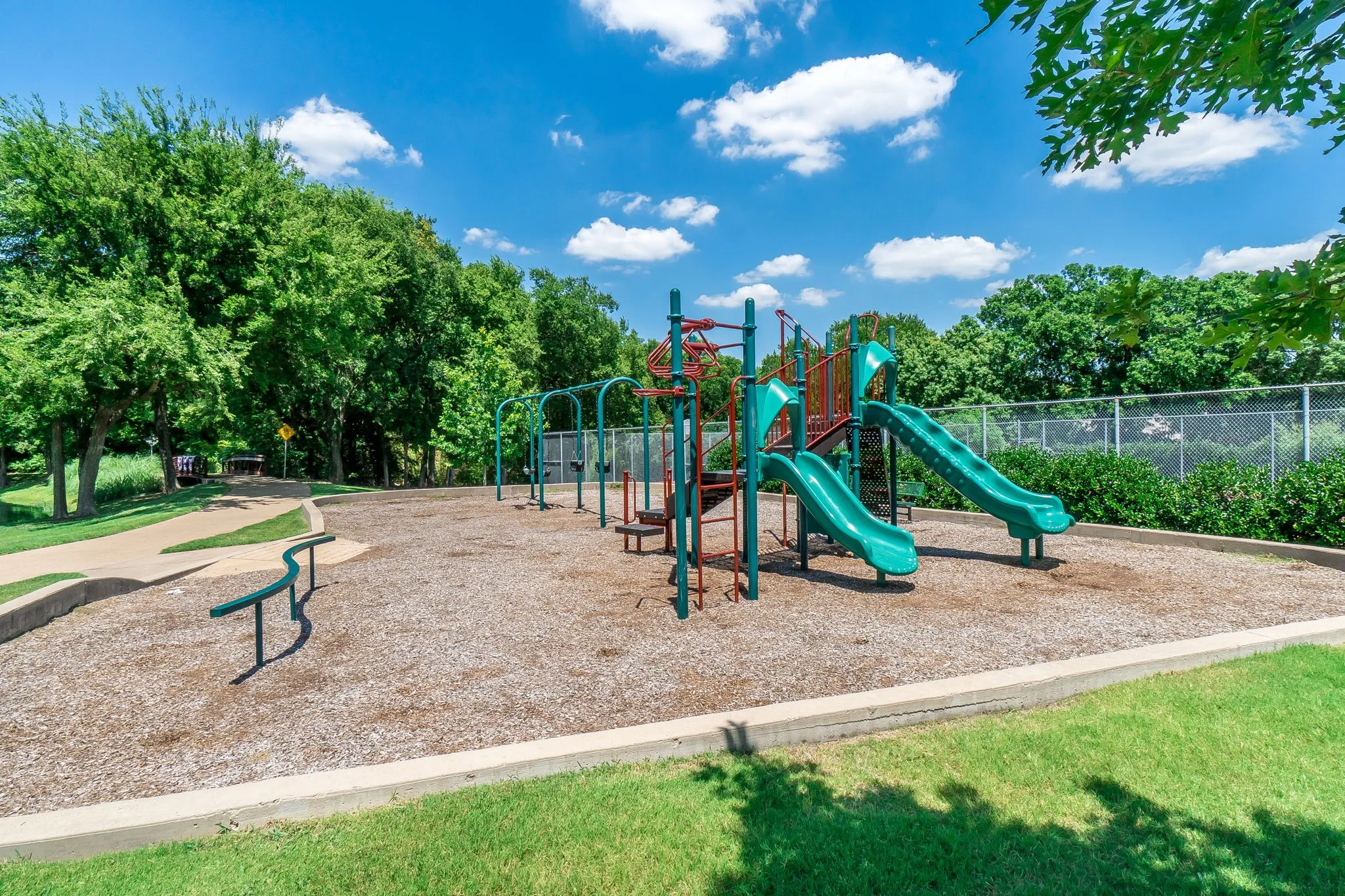 Single Family Residence For Sale in Collin County , 301 Belvedere Drive, Allen, Texas 75013, 4 Bedroom, 3 Bathroom, 2 Garage spaces, 2,514 Sqft, built in 1994, mls#21375588, Real Estate Agent in Allen, Homes For Sale in Collin county, Homes For Sale in Allen, Realtor in Allen Texas, Real Estate Brokerage Independent Realty Texas, Luminita Cordes Realtor