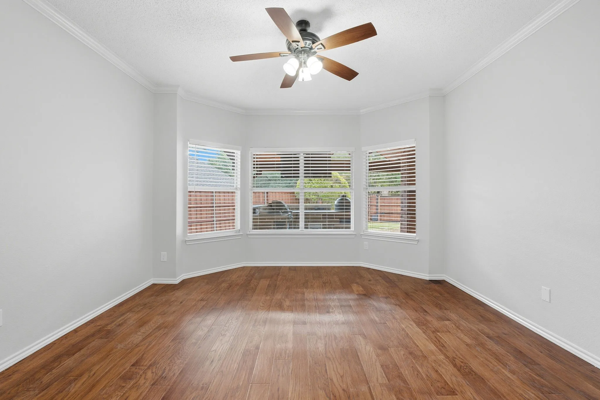 Single Family Residence For Sale in Collin County , 301 Belvedere Drive, Allen, Texas 75013, 4 Bedroom, 3 Bathroom, 2 Garage spaces, 2,514 Sqft, built in 1994, mls#21375588, Real Estate Agent in Allen, Homes For Sale in Collin county, Homes For Sale in Allen, Realtor in Allen Texas, Real Estate Brokerage Independent Realty Texas, Luminita Cordes Realtor