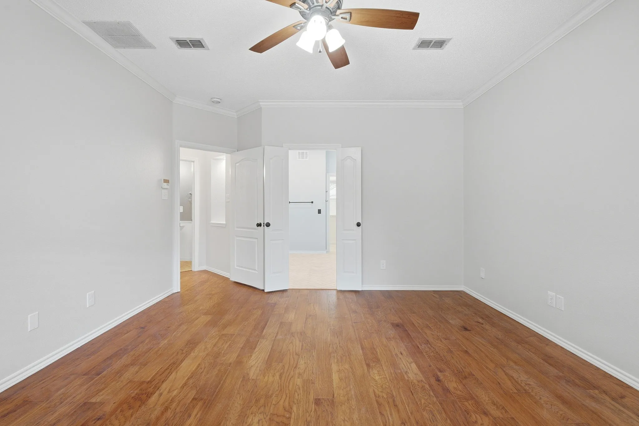 Single Family Residence For Sale in Collin County , 301 Belvedere Drive, Allen, Texas 75013, 4 Bedroom, 3 Bathroom, 2 Garage spaces, 2,514 Sqft, built in 1994, mls#21375588, Real Estate Agent in Allen, Homes For Sale in Collin county, Homes For Sale in Allen, Realtor in Allen Texas, Real Estate Brokerage Independent Realty Texas, Luminita Cordes Realtor