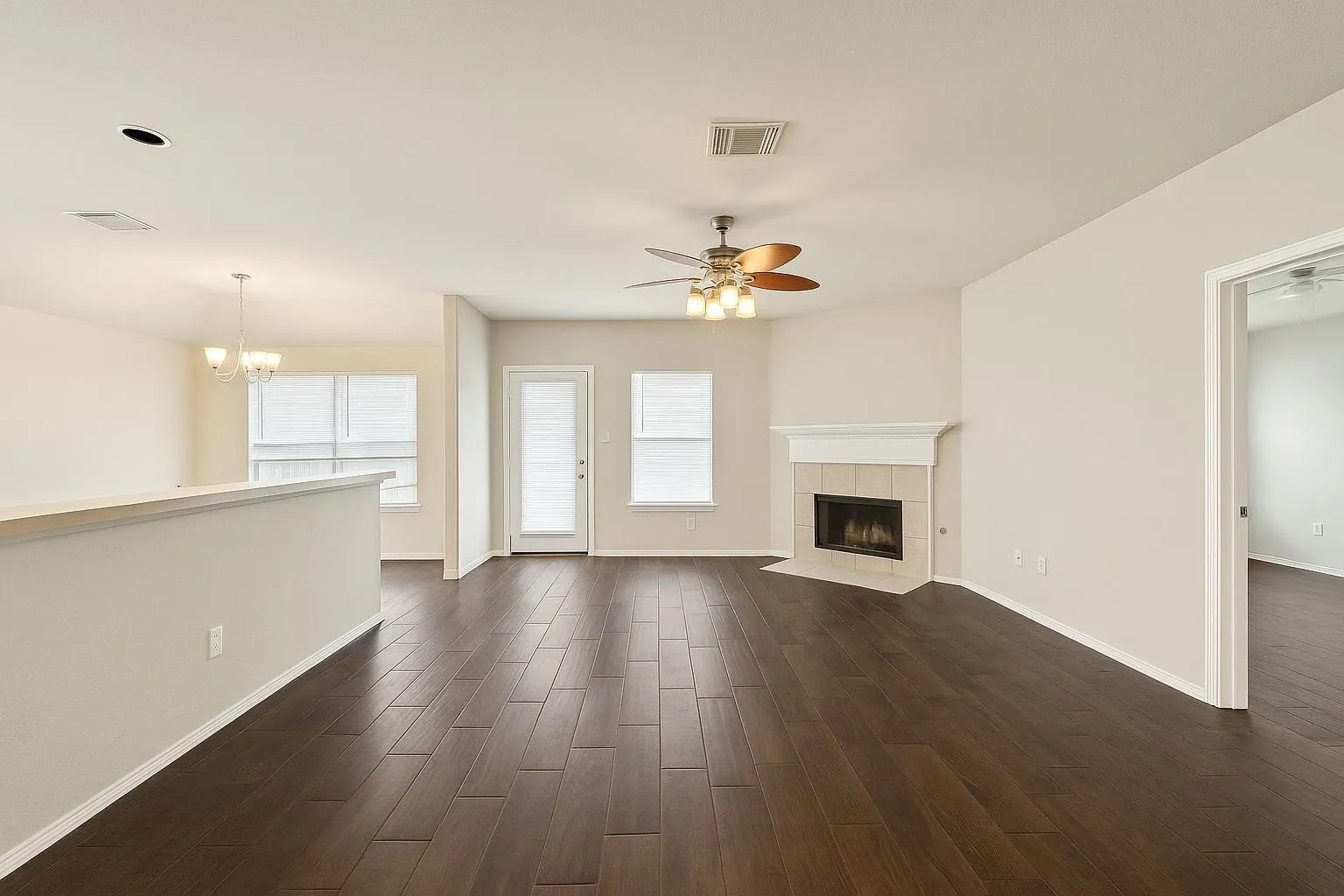 Single Family Residence For Rent in Tarrant County , 5805 World Champion Court, Fort Worth, Texas 76179, 3 Bedroom, 2 Bathroom, 2 Garage spaces, 1,360 Sqft, built in 2006, mls#21376719, Real Estate Agent in Fort Worth, Homes For Rent in Tarrant county, Homes For Rent in Fort Worth, Realtor in Fort Worth Texas, Real Estate Brokerage Independent Realty Texas, Luminita Cordes Realtor