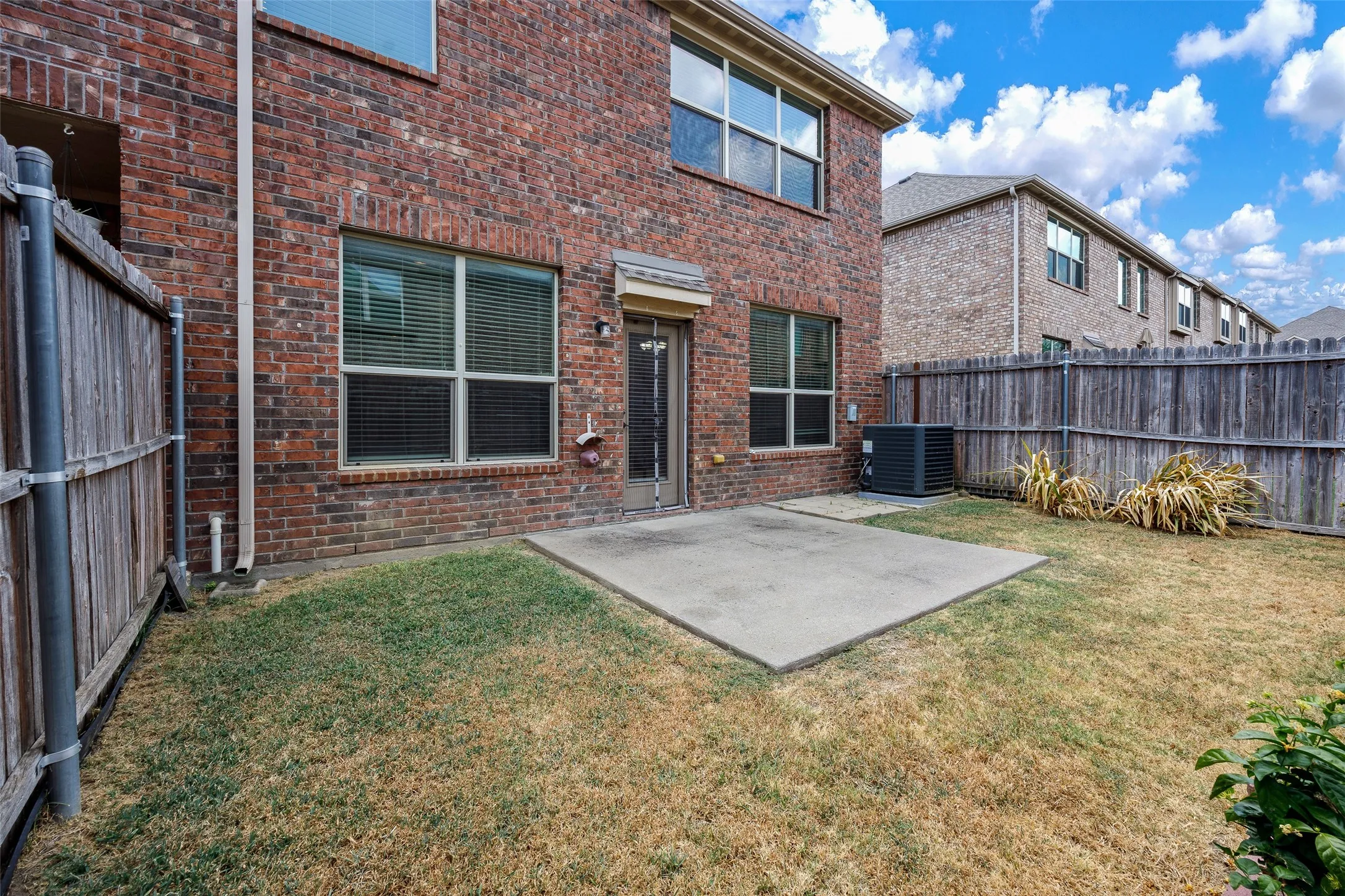 Townhouse For Rent in Collin County , 878 Caballero Drive, Allen, Texas 75013, 3 Bedroom, 3 Bathroom, 2 Garage spaces, 2,000 Sqft, built in 2013, mls#21373437, Real Estate Agent in Allen, Homes For Rent in Collin county, Homes For Rent in Allen, Realtor in Allen Texas, Real Estate Brokerage Independent Realty Texas, Luminita Cordes Realtor