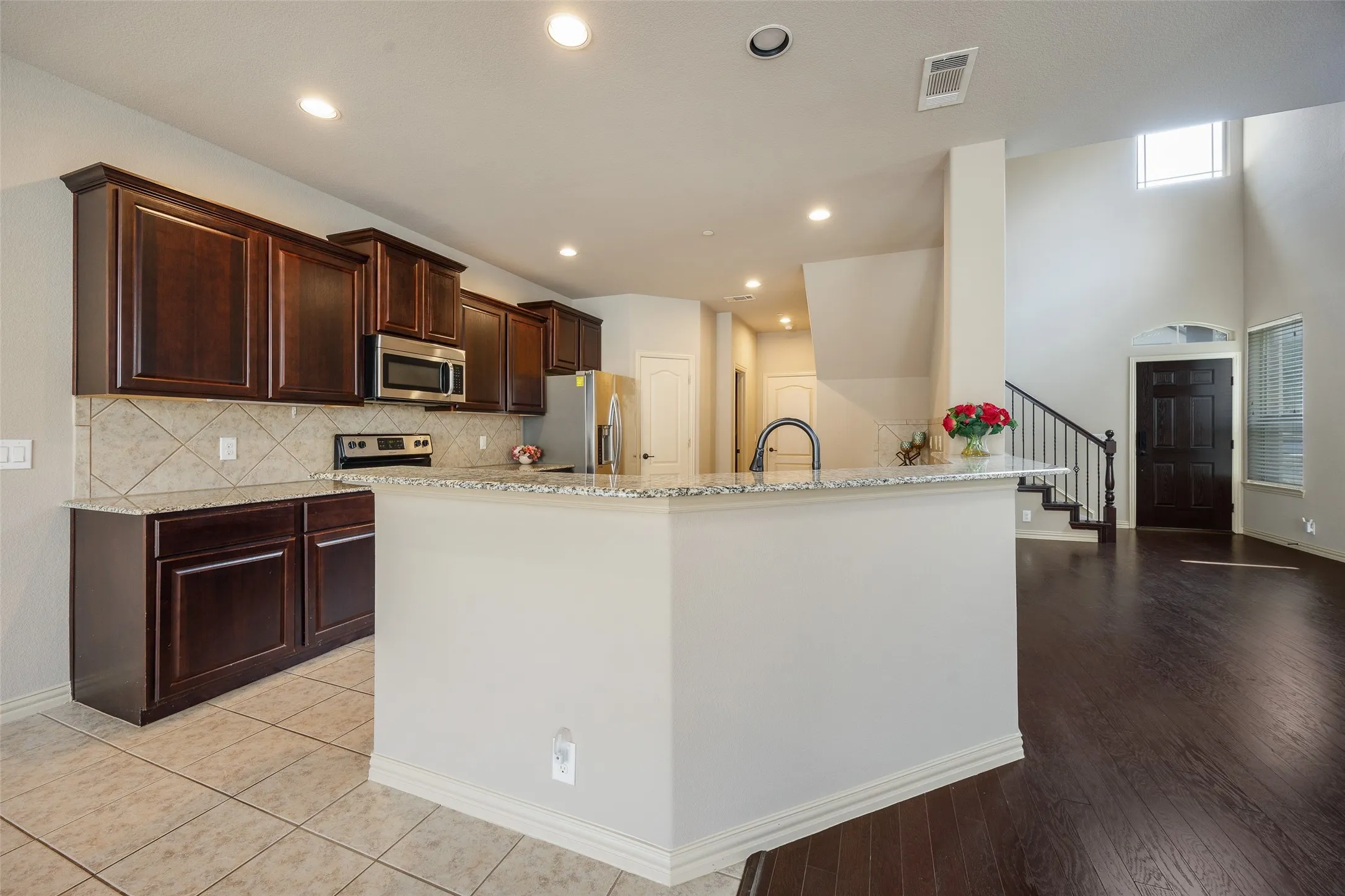 Townhouse For Rent in Collin County , 878 Caballero Drive, Allen, Texas 75013, 3 Bedroom, 3 Bathroom, 2 Garage spaces, 2,000 Sqft, built in 2013, mls#21373437, Real Estate Agent in Allen, Homes For Rent in Collin county, Homes For Rent in Allen, Realtor in Allen Texas, Real Estate Brokerage Independent Realty Texas, Luminita Cordes Realtor