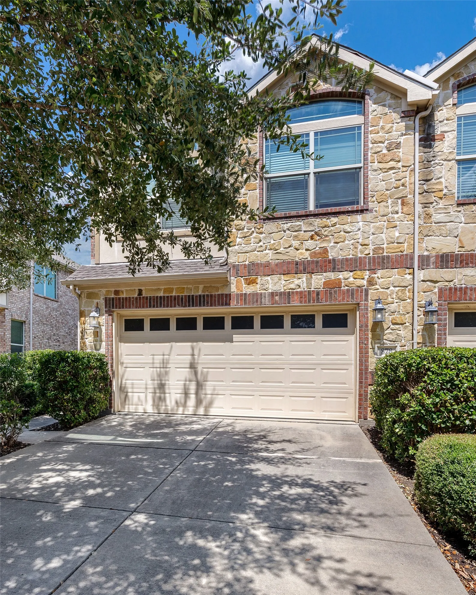 Townhouse For Rent in Collin County , 878 Caballero Drive, Allen, Texas 75013, 3 Bedroom, 3 Bathroom, 2 Garage spaces, 2,000 Sqft, built in 2013, mls#21373437, Real Estate Agent in Allen, Homes For Rent in Collin county, Homes For Rent in Allen, Realtor in Allen Texas, Real Estate Brokerage Independent Realty Texas, Luminita Cordes Realtor