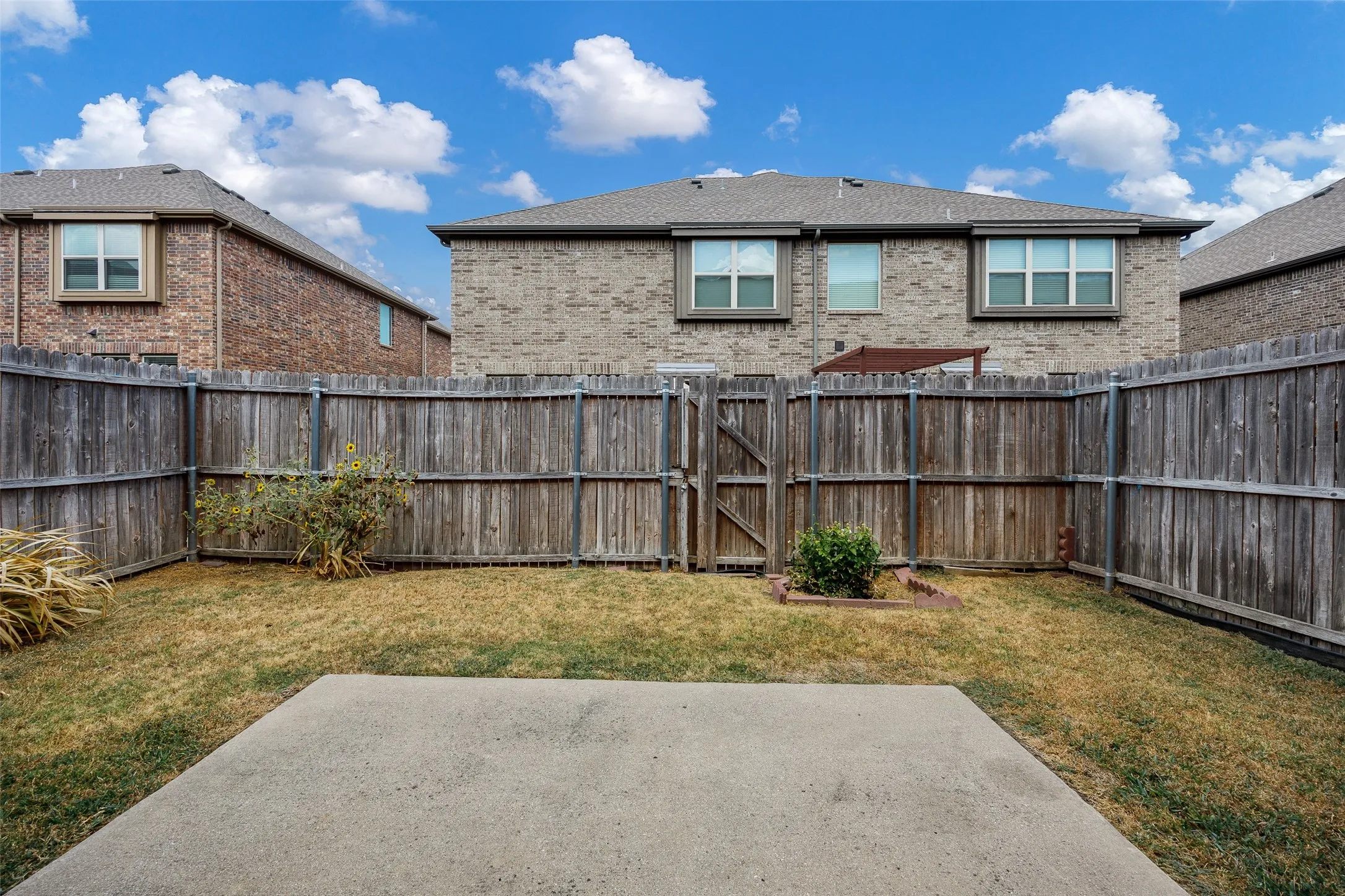 Townhouse For Rent in Collin County , 878 Caballero Drive, Allen, Texas 75013, 3 Bedroom, 3 Bathroom, 2 Garage spaces, 2,000 Sqft, built in 2013, mls#21373437, Real Estate Agent in Allen, Homes For Rent in Collin county, Homes For Rent in Allen, Realtor in Allen Texas, Real Estate Brokerage Independent Realty Texas, Luminita Cordes Realtor
