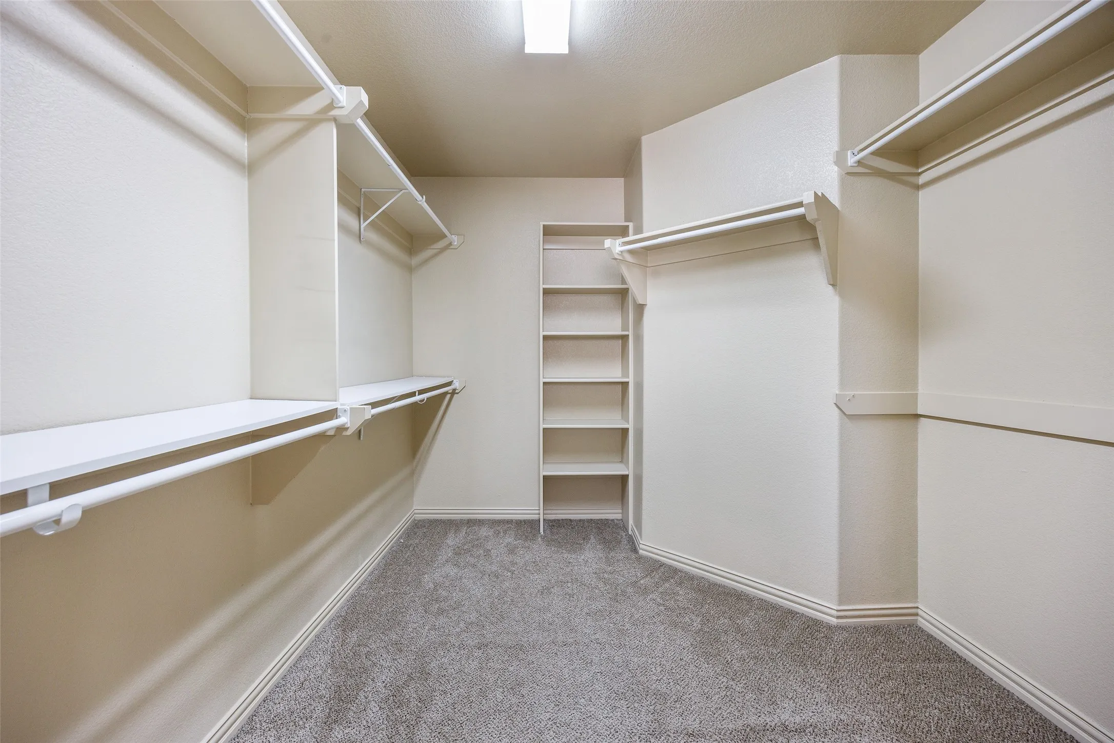 Townhouse For Rent in Collin County , 878 Caballero Drive, Allen, Texas 75013, 3 Bedroom, 3 Bathroom, 2 Garage spaces, 2,000 Sqft, built in 2013, mls#21373437, Real Estate Agent in Allen, Homes For Rent in Collin county, Homes For Rent in Allen, Realtor in Allen Texas, Real Estate Brokerage Independent Realty Texas, Luminita Cordes Realtor