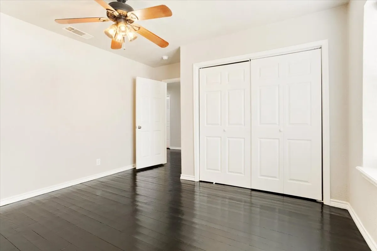 Single Family Residence For Sale in Grayson County , 3728 Luella Road, Sherman, Texas 75090, 3 Bedroom, 2 Bathroom, Garage spaces, 1,776 Sqft, built in 1910, mls#21376739, Real Estate Agent in Sherman, Homes For Sale in Grayson county, Homes For Sale in Sherman, Realtor in Sherman Texas, Real Estate Brokerage Independent Realty Texas, Luminita Cordes Realtor