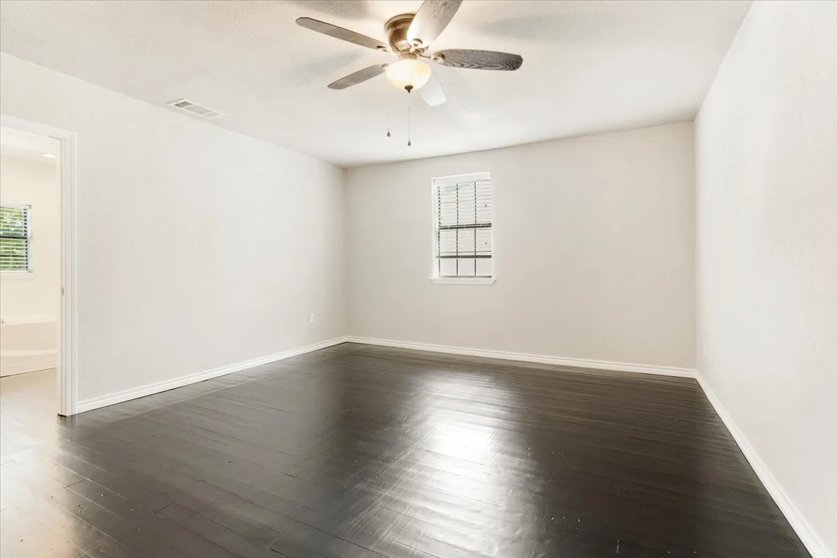 Single Family Residence For Sale in Grayson County , 3728 Luella Road, Sherman, Texas 75090, 3 Bedroom, 2 Bathroom, Garage spaces, 1,776 Sqft, built in 1910, mls#21376739, Real Estate Agent in Sherman, Homes For Sale in Grayson county, Homes For Sale in Sherman, Realtor in Sherman Texas, Real Estate Brokerage Independent Realty Texas, Luminita Cordes Realtor