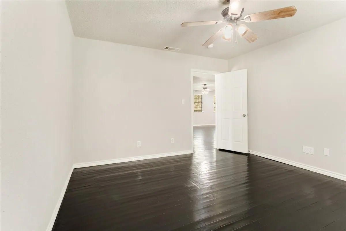 Single Family Residence For Sale in Grayson County , 3728 Luella Road, Sherman, Texas 75090, 3 Bedroom, 2 Bathroom, Garage spaces, 1,776 Sqft, built in 1910, mls#21376739, Real Estate Agent in Sherman, Homes For Sale in Grayson county, Homes For Sale in Sherman, Realtor in Sherman Texas, Real Estate Brokerage Independent Realty Texas, Luminita Cordes Realtor